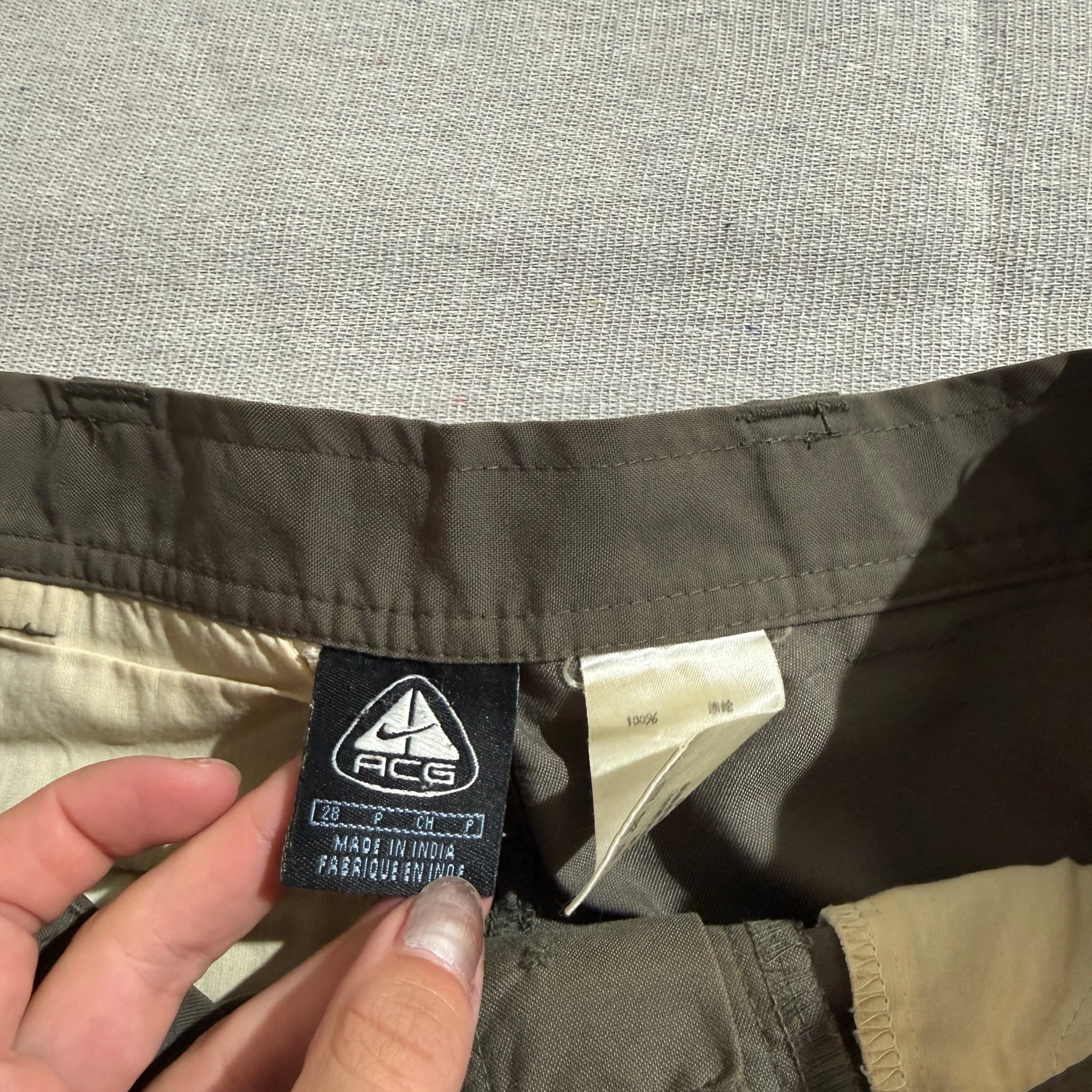 Vintage Nike ACG ACG Cargo Shorts Olive Green — photo 4 of 7