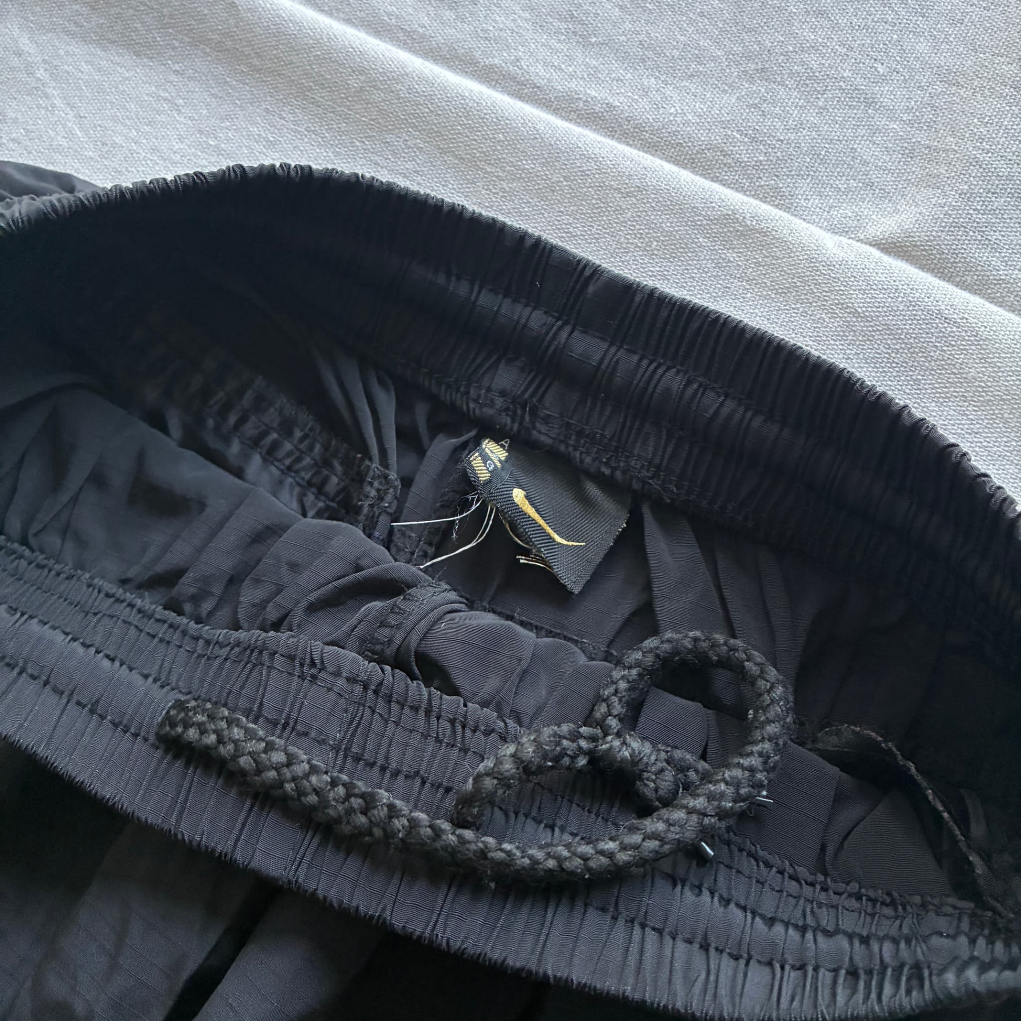 Vintage Nike ACG Black Cargo Shorts Utility Y2K Style Size L — photo 4 of 6