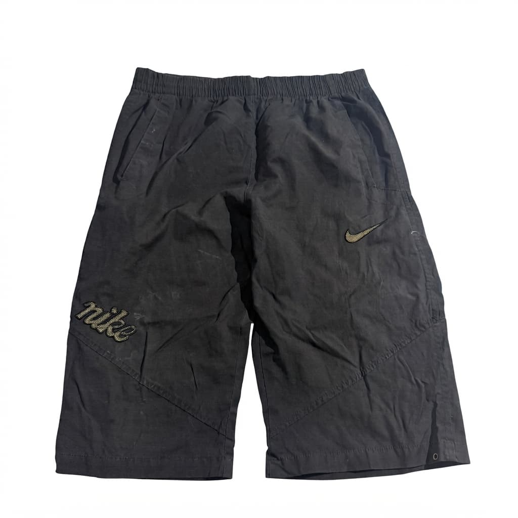 Vintage Nike Black Cargo Board Shorts Men's XL — photo 1 of 6