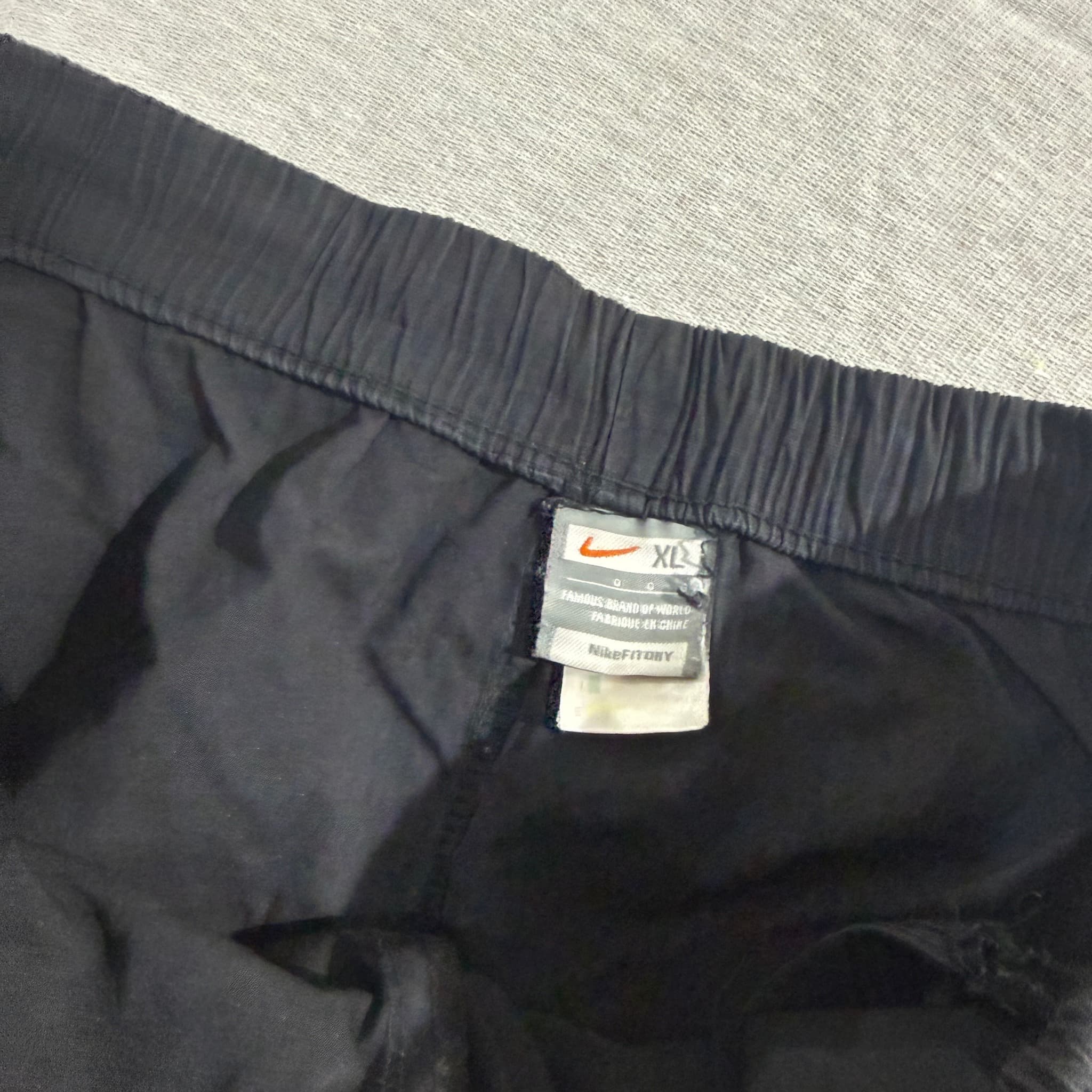 Vintage Nike Black Cargo Board Shorts Men's XL — photo 3 of 6