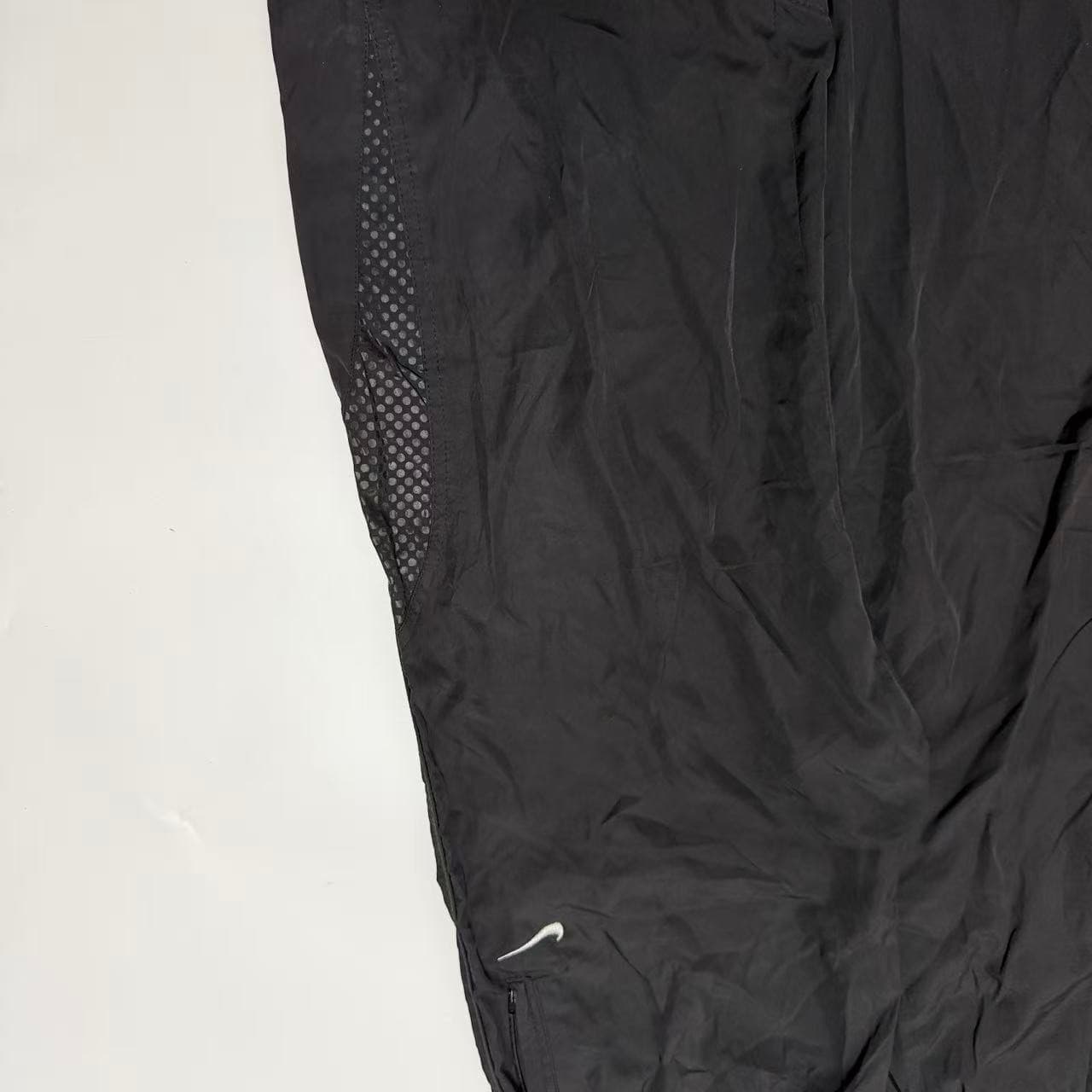 Vintage Nike Black Nylon Track Pants XXL — photo 9 of 10