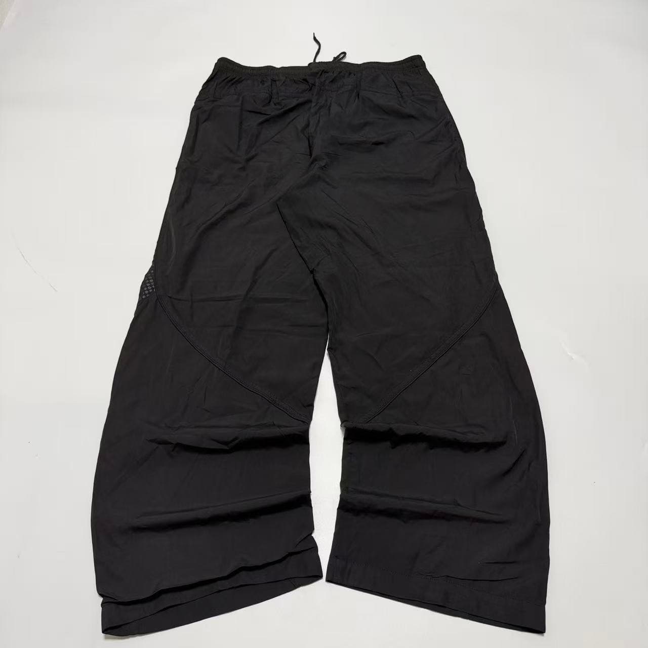 Vintage Nike Black Nylon Track Pants XXL — photo 2 of 10