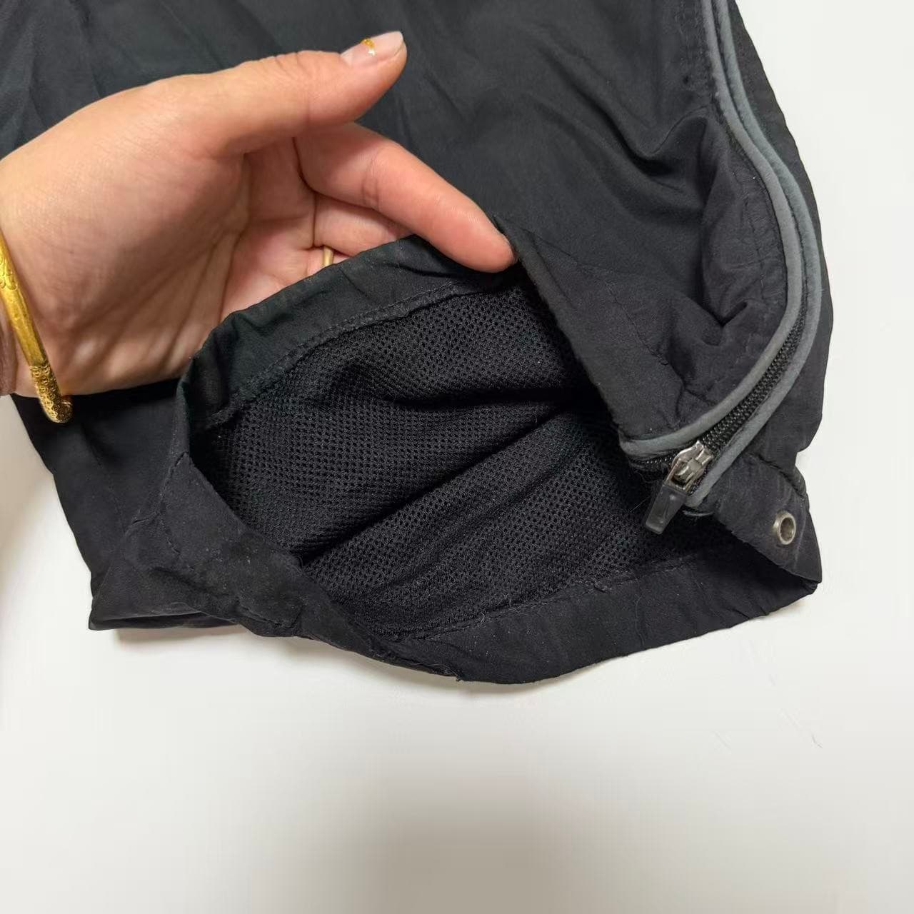 Vintage Nike Black Track Pants 2000s — photo 6 of 11