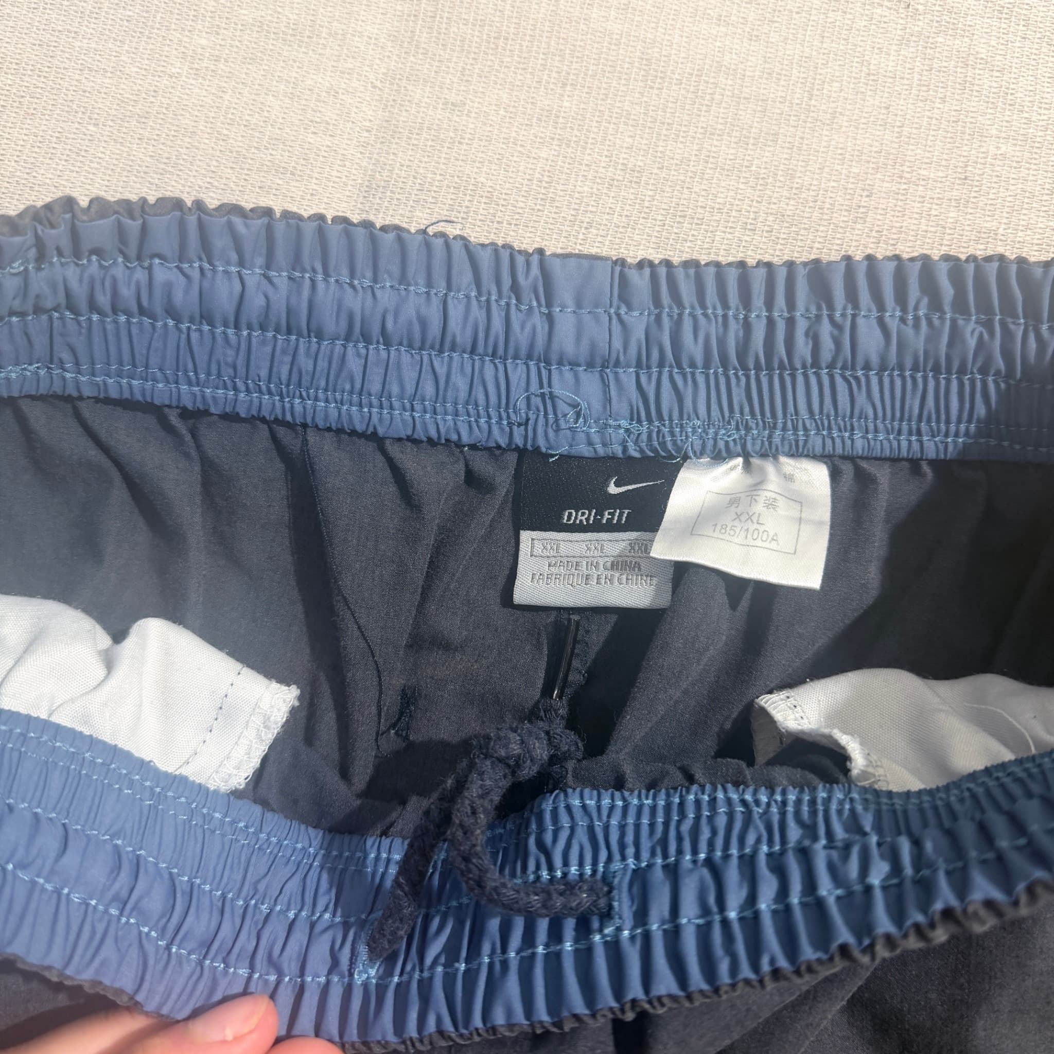 Vintage Nike Nylon Cargo Capri Pants — photo 6 of 11