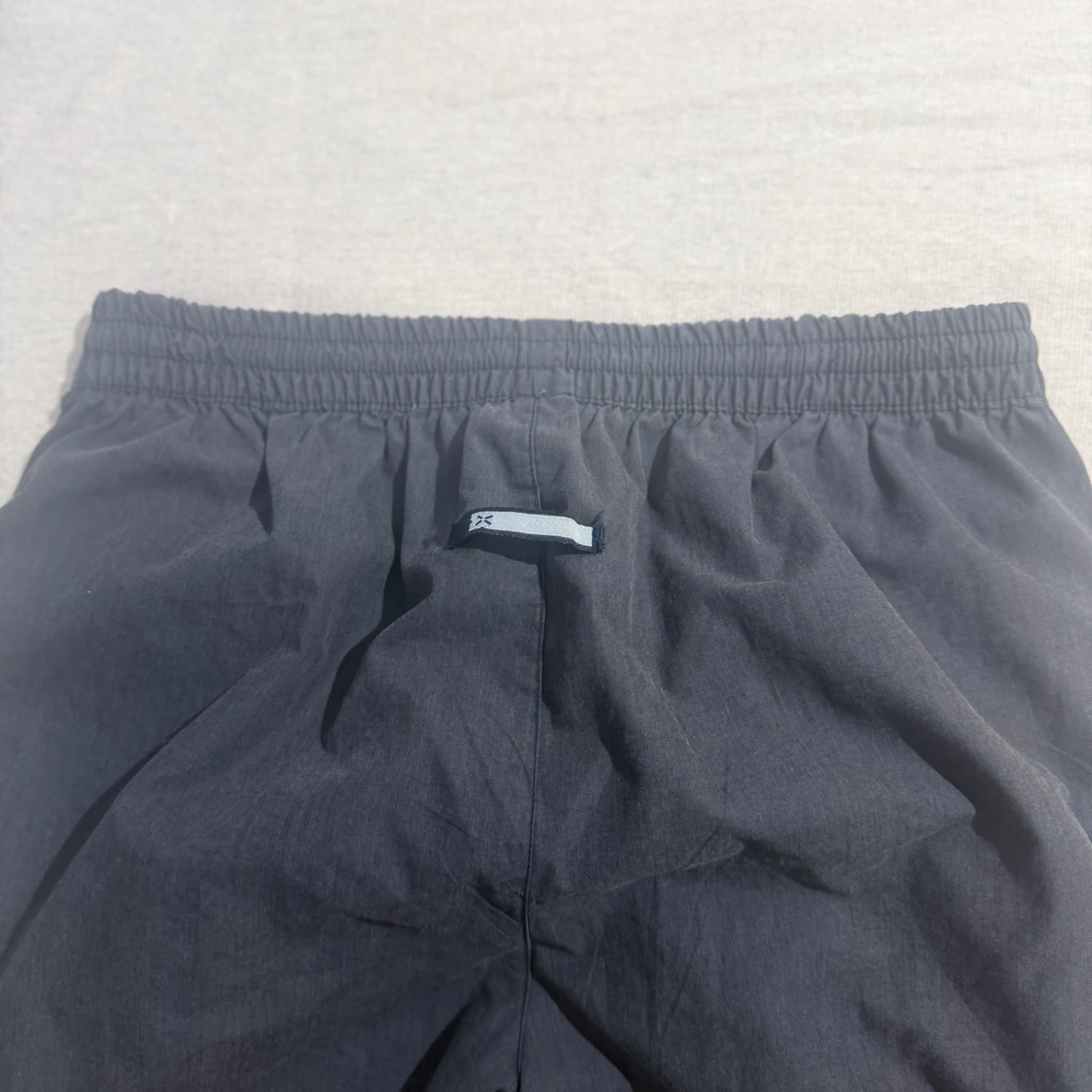 Vintage Nike Nylon Cargo Capri Pants — photo 9 of 11