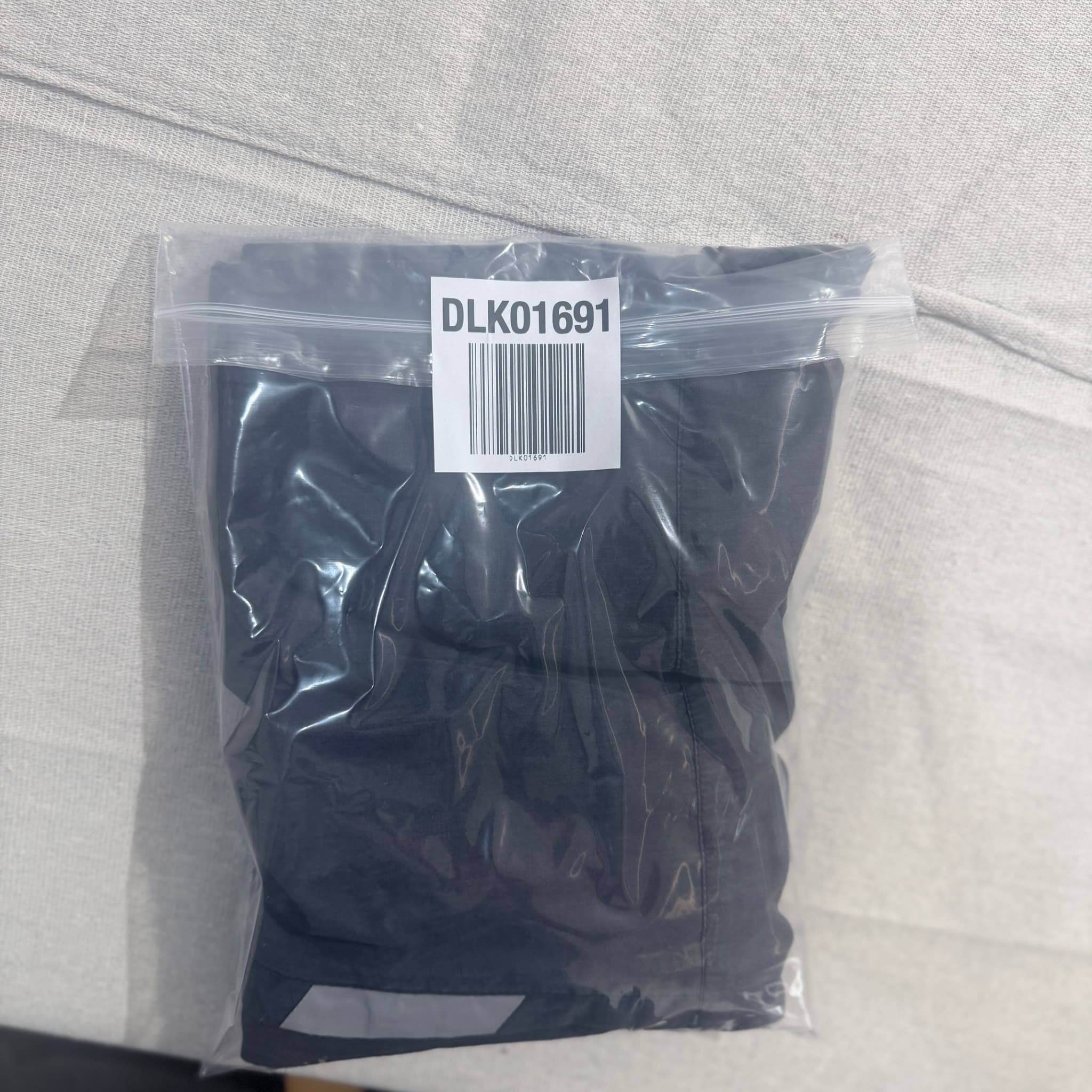 Vintage Nike Nylon Cargo Capri Pants — photo 11 of 11