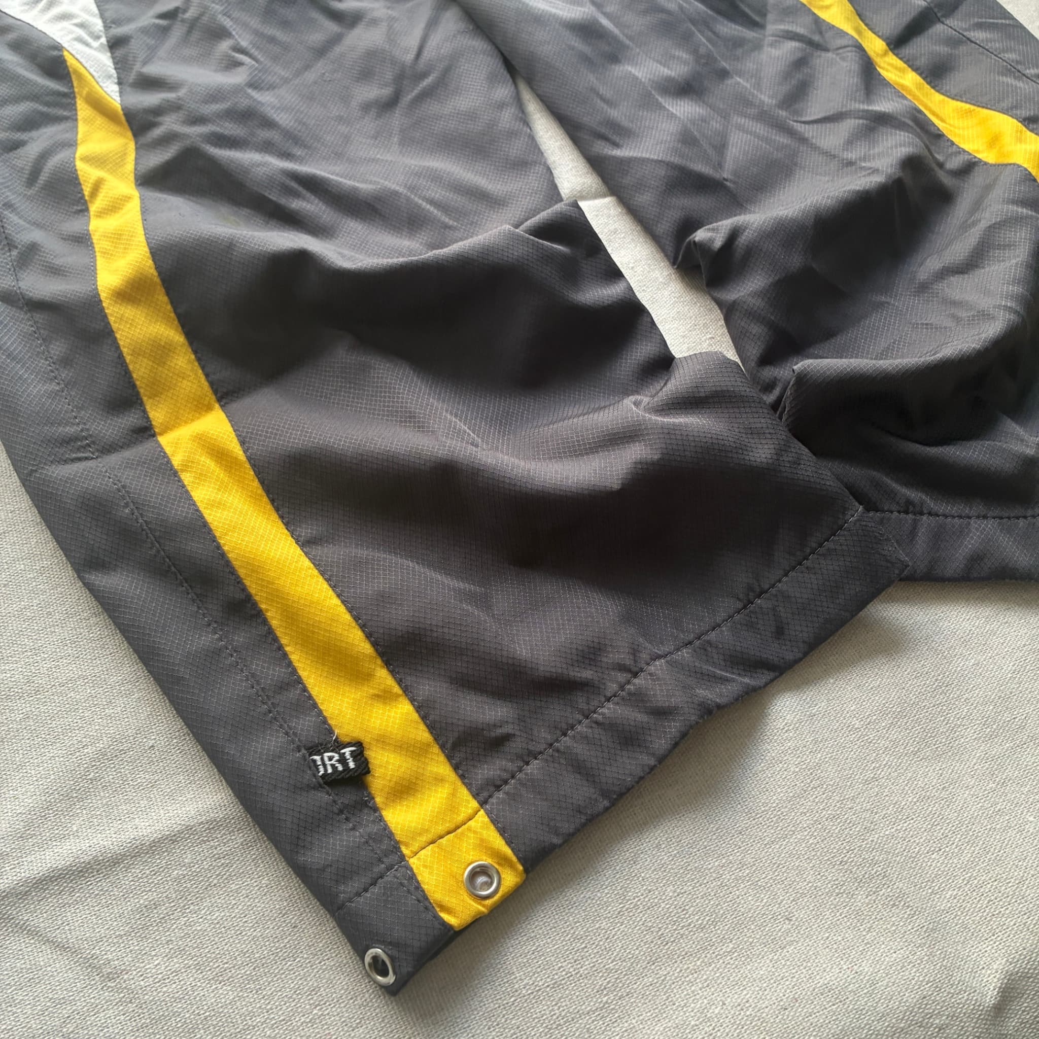 Vintage Nike Nylon Track Pants Grey Yellow Size 10 — photo 2 of 7