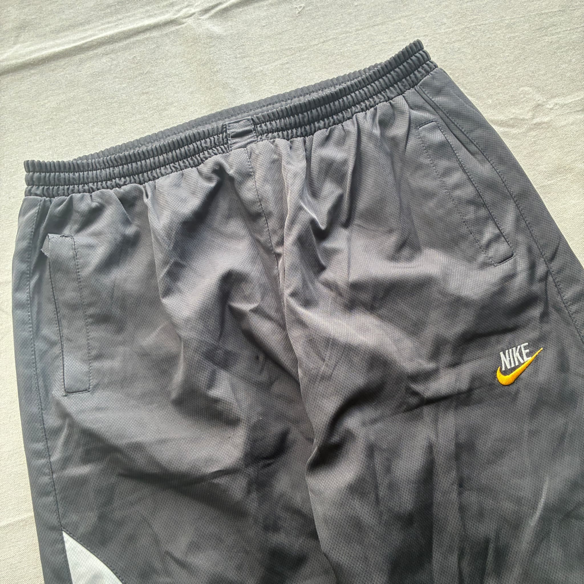 Vintage Nike Nylon Track Pants Grey Yellow Size 10 — photo 4 of 7