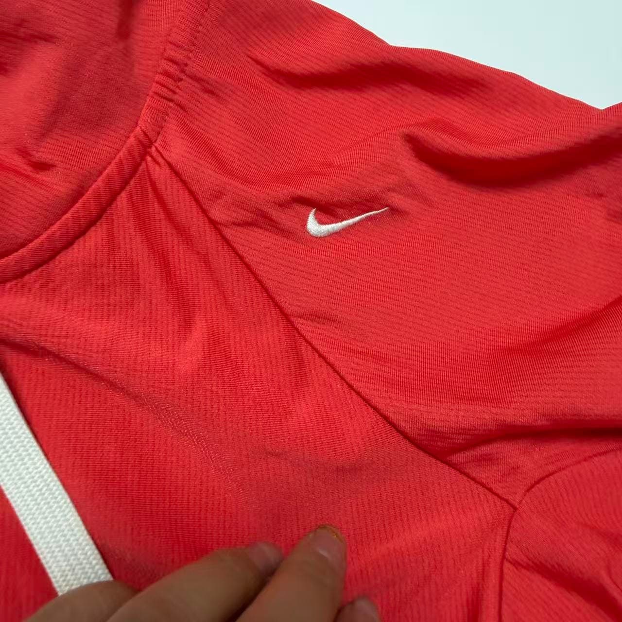 Vintage Nike Red Full-Zip Hoodie With Logo Tape — photo 3 of 7