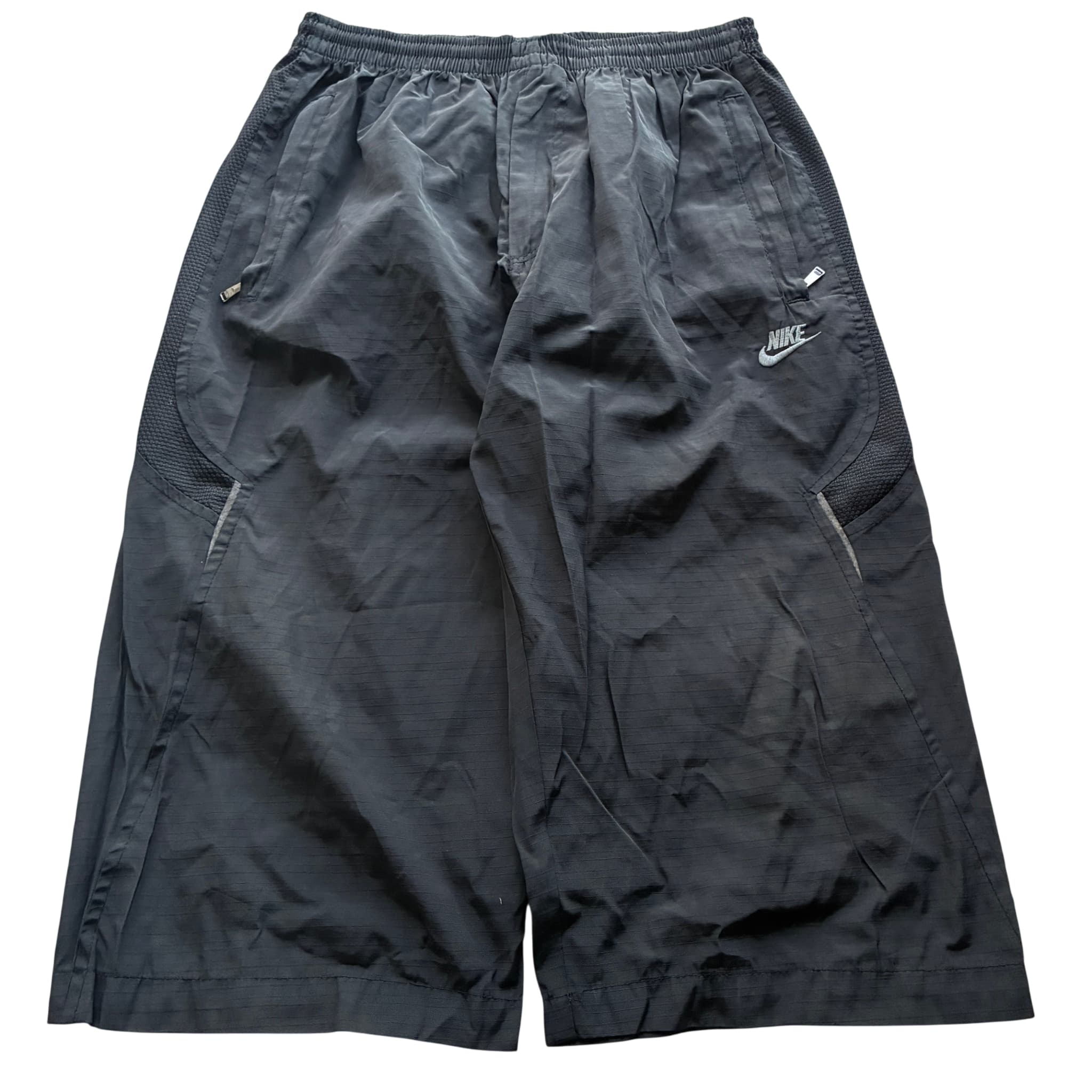 Vintage Nike Ripstop Nylon Athletic Shorts Black — photo 1 of 6