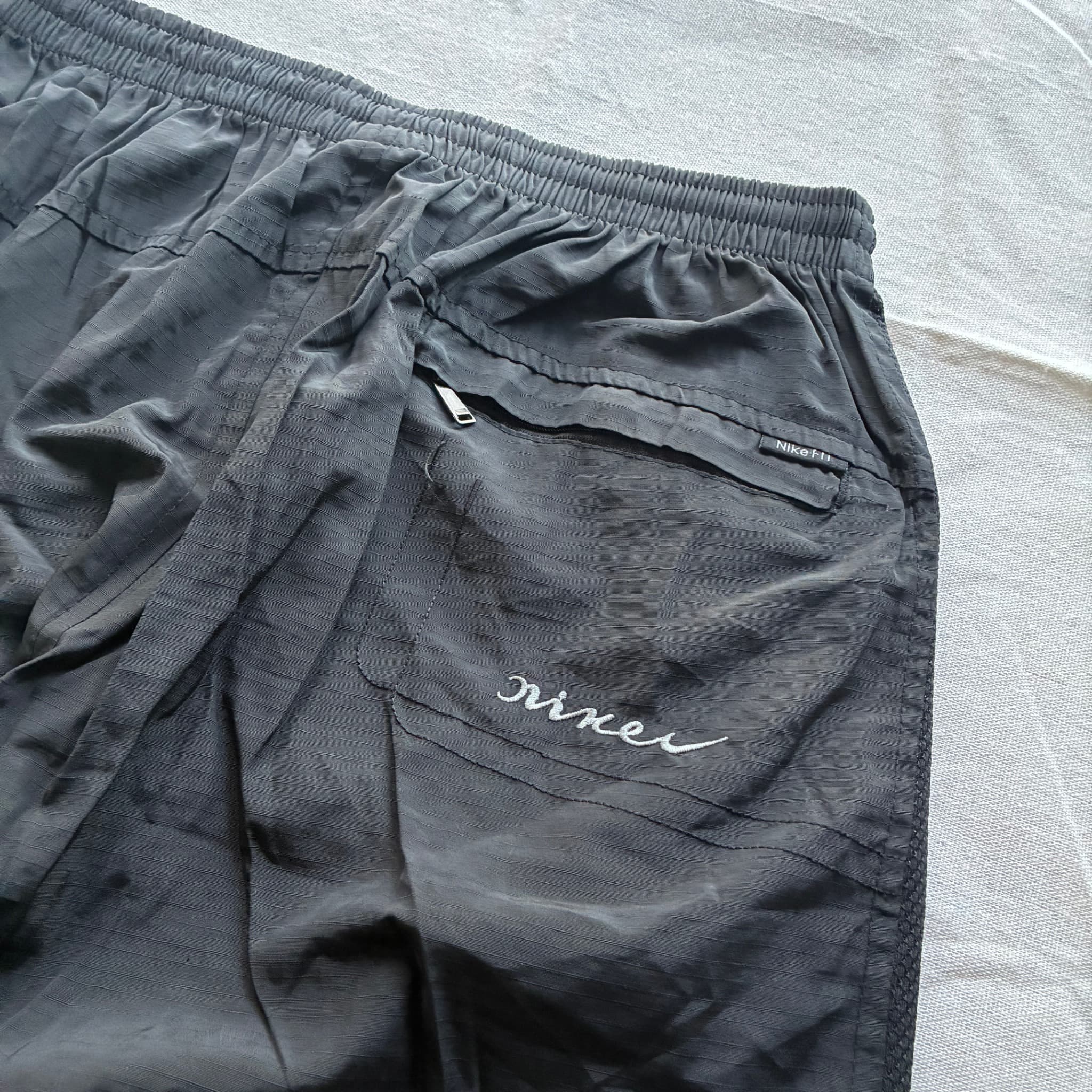 Vintage Nike Ripstop Nylon Athletic Shorts Black — photo 5 of 6