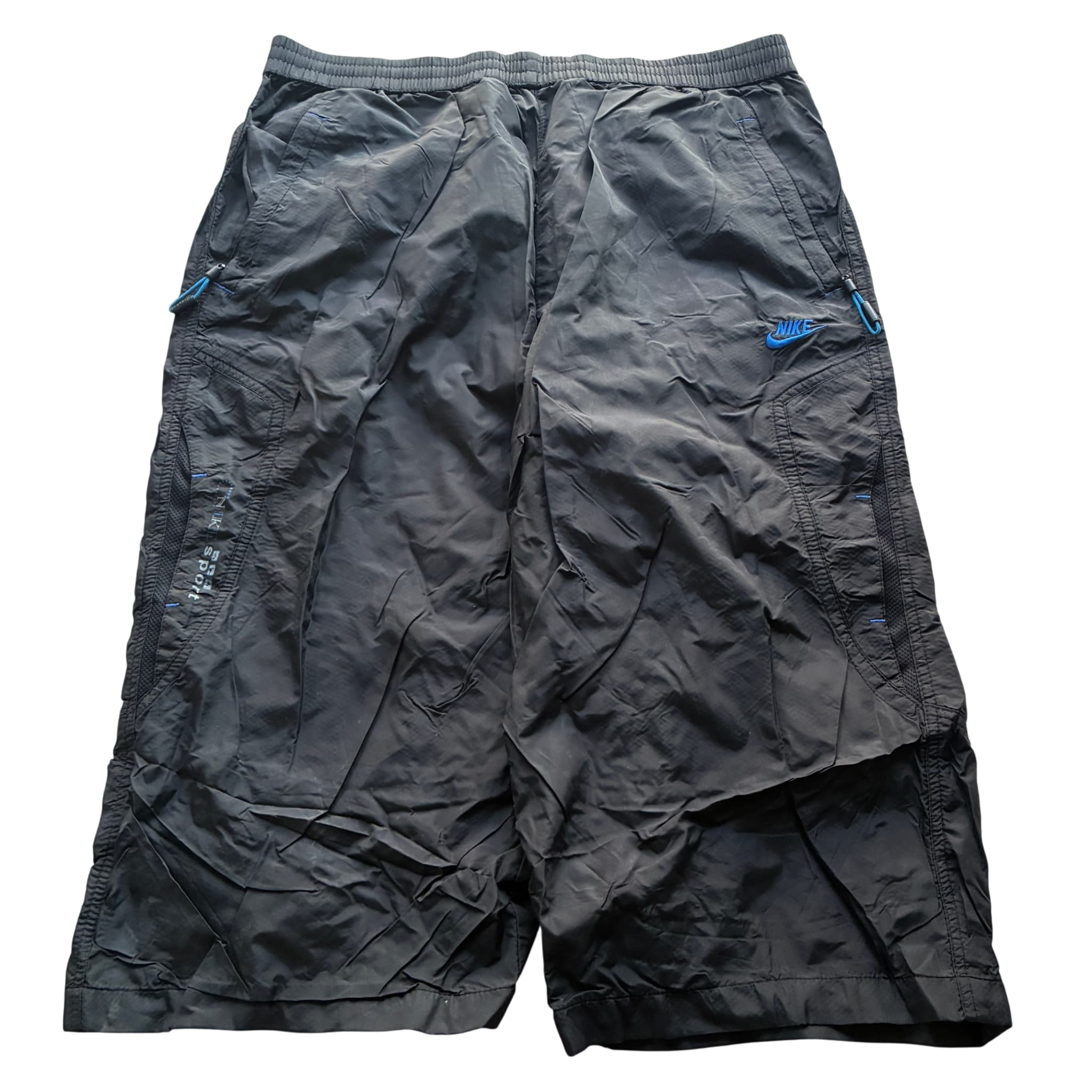 Vintage Nike Sport Nylon Cargo Shorts Black — photo 1 of 7