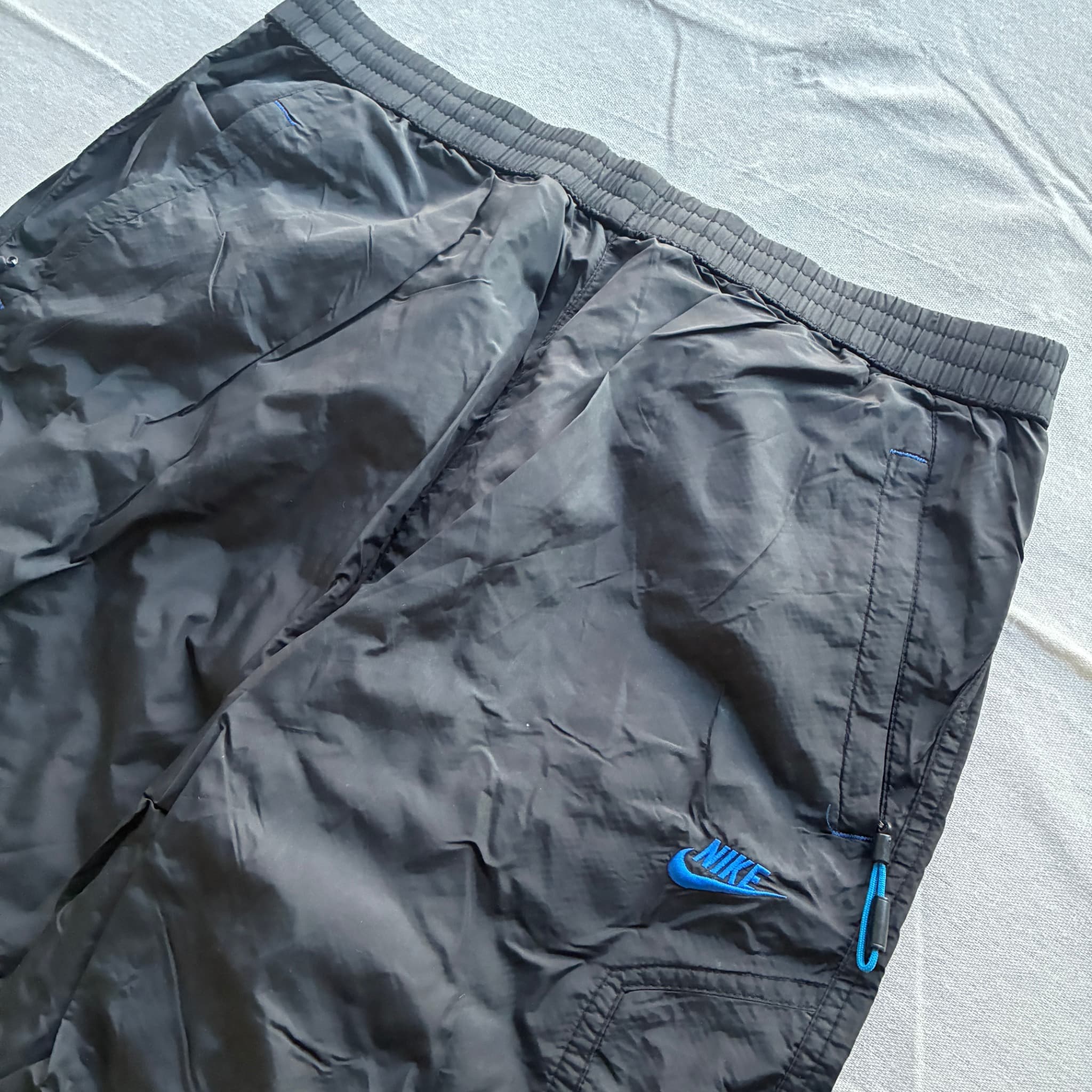 Vintage Nike Sport Nylon Cargo Shorts Black — photo 3 of 7