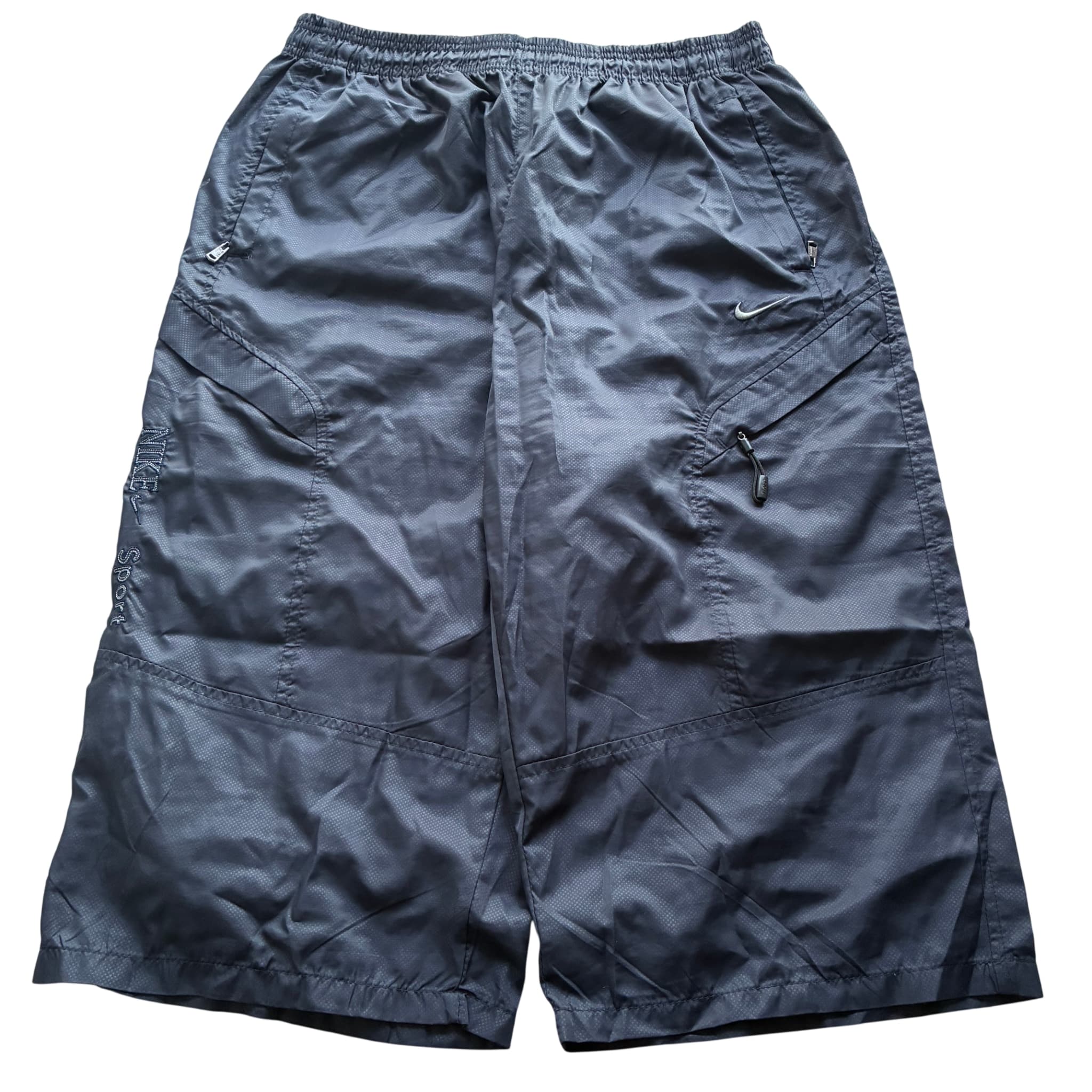 Vintage Nike Sport Nylon Cargo Shorts Black Utility Y2K — photo 1 of 7
