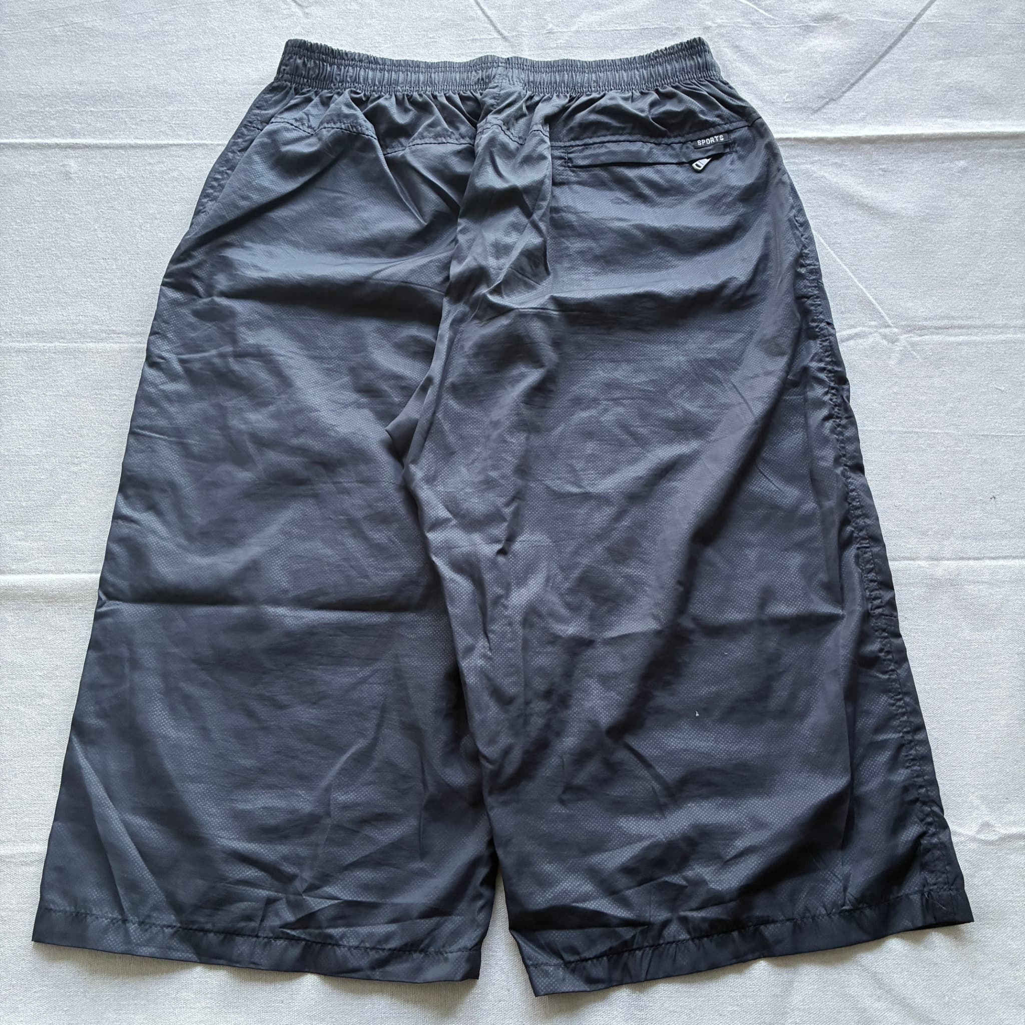 Vintage Nike Sport Nylon Cargo Shorts Black Utility Y2K — photo 5 of 7