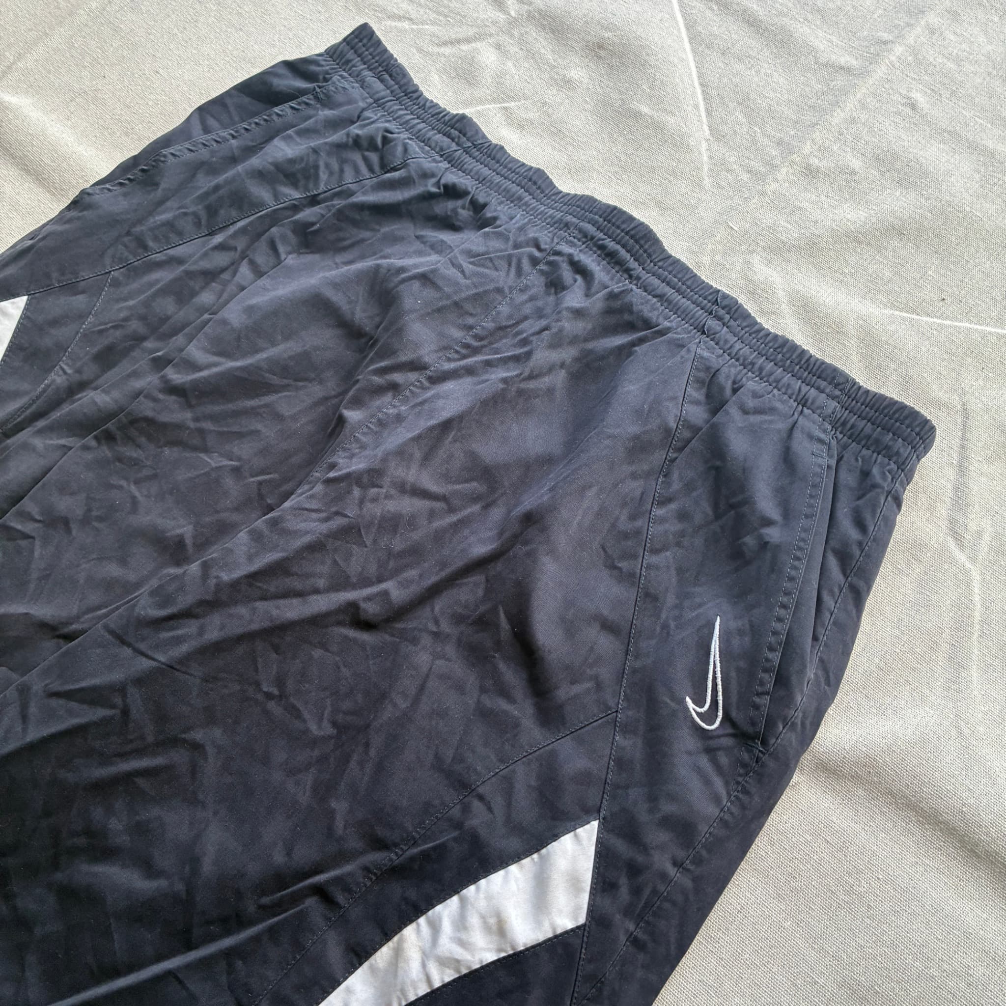 Vintage Nike Swoosh Nylon Athletic Shorts Black Baggy 2000s Release — photo 3 of 7