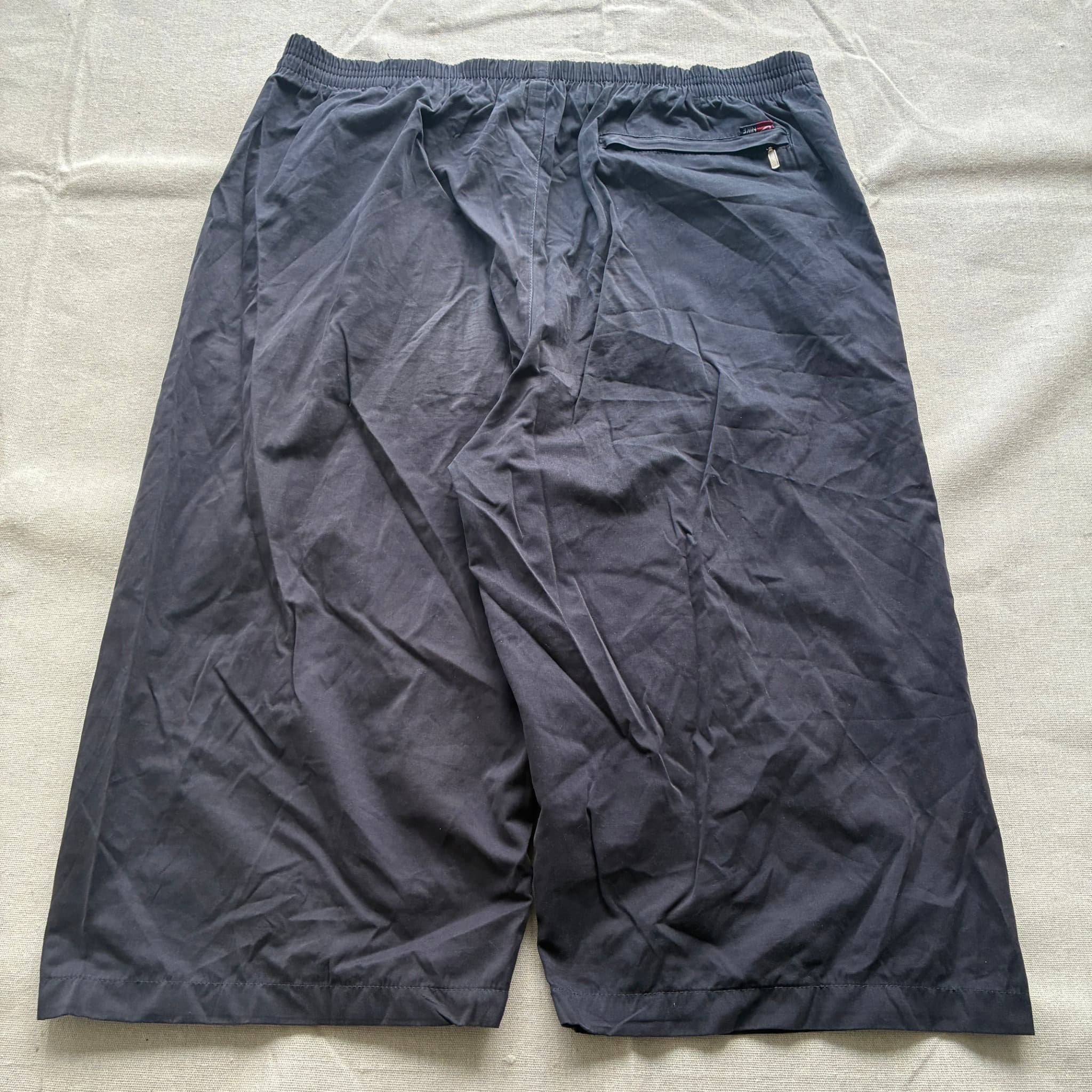 Vintage Nike Swoosh Nylon Athletic Shorts Black Baggy 2000s Release — photo 5 of 7