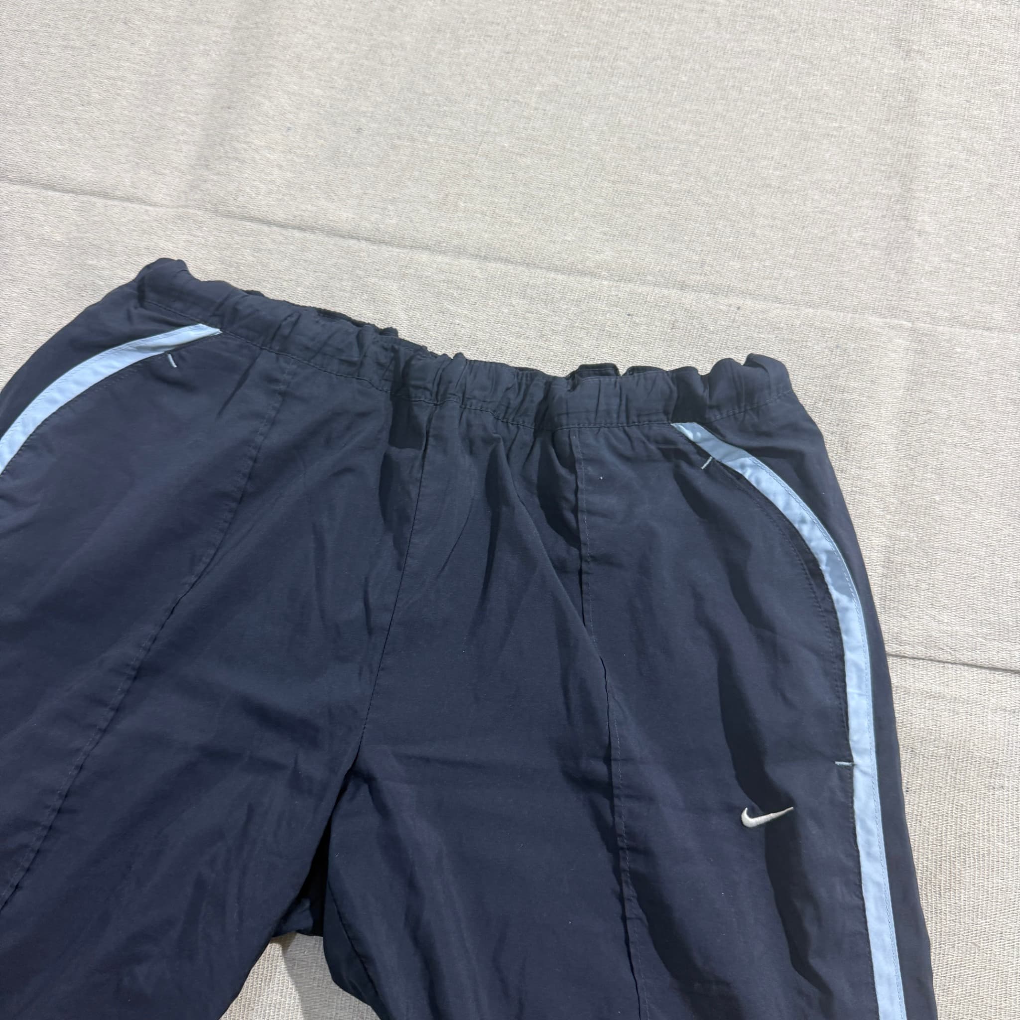 Vintage Nike Tennis Court Logo Nylon Track Pants Navy Blue — photo 3 of 6