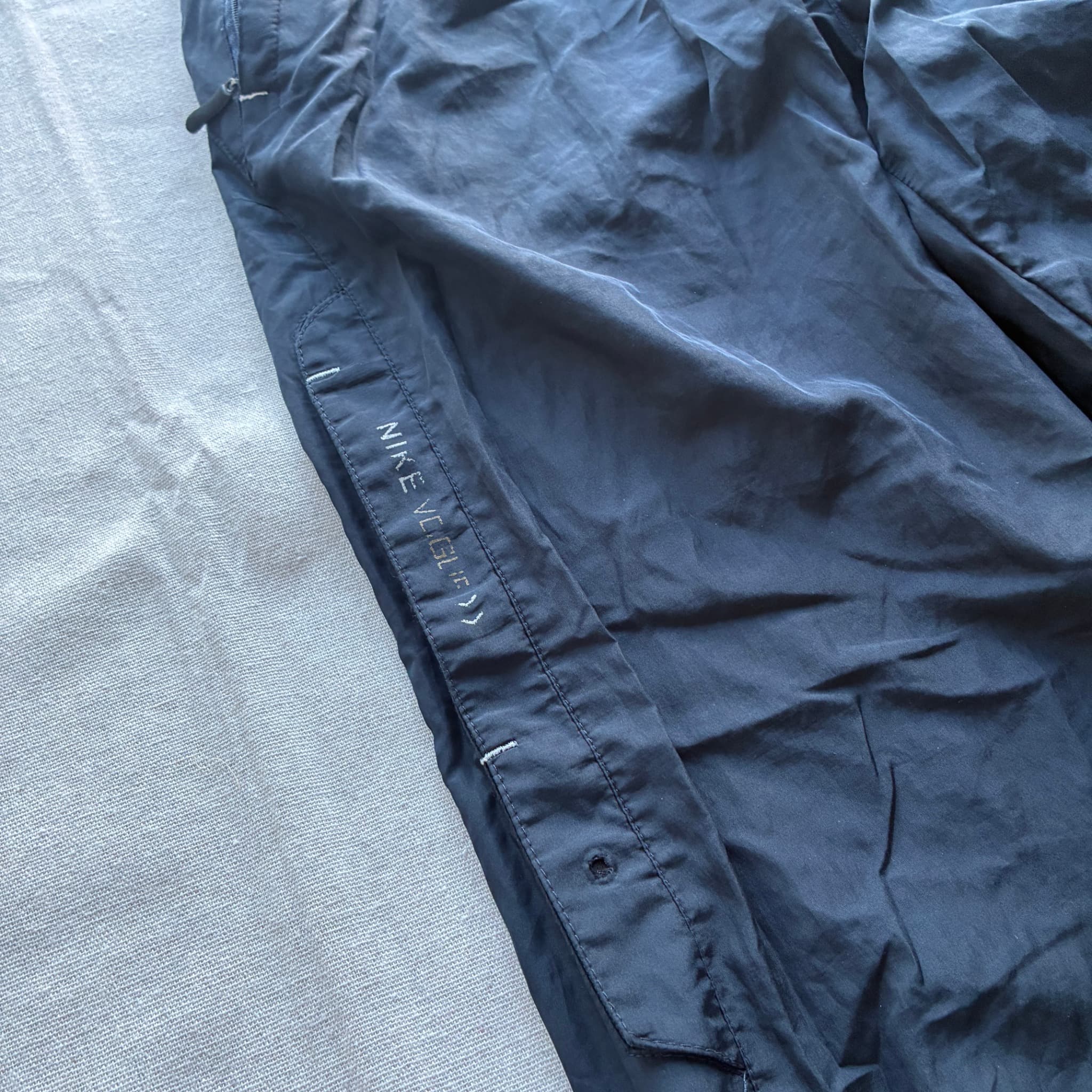 Vintage Nike Vg-Lr Nylon Cargo Shorts Black Utility Streetwear — photo 2 of 7