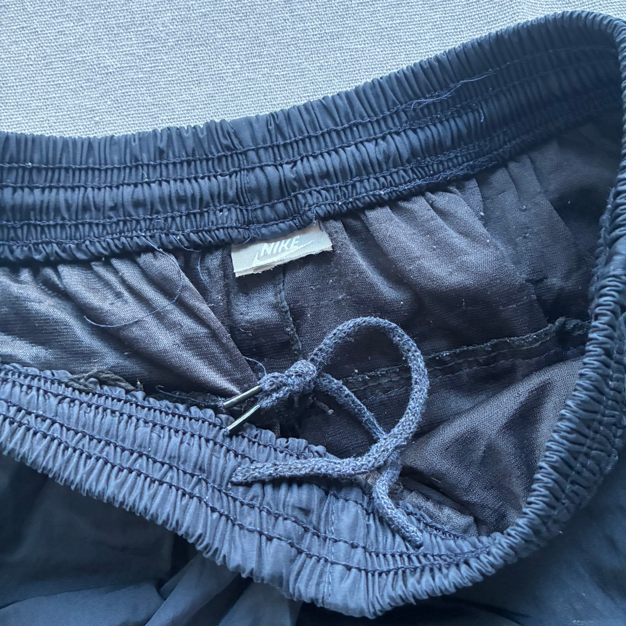 Vintage Nike Vg-Lr Nylon Cargo Shorts Black Utility Streetwear — photo 4 of 7