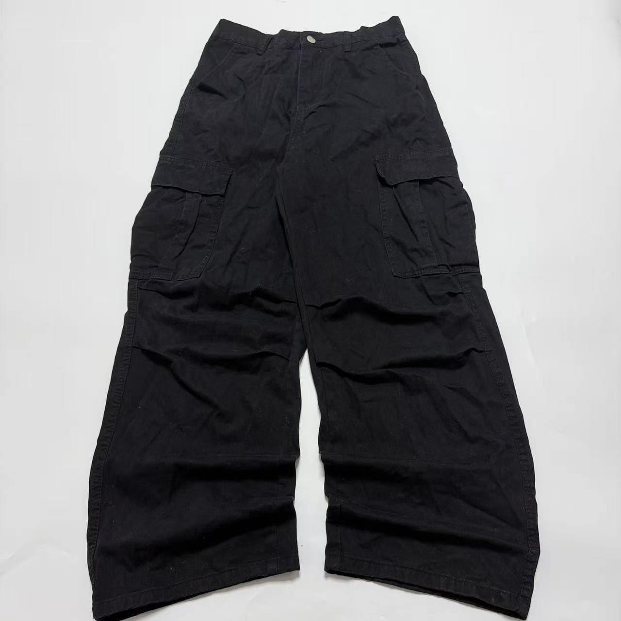 Vintage Style Black Cargo Pants — photo 1 of 4