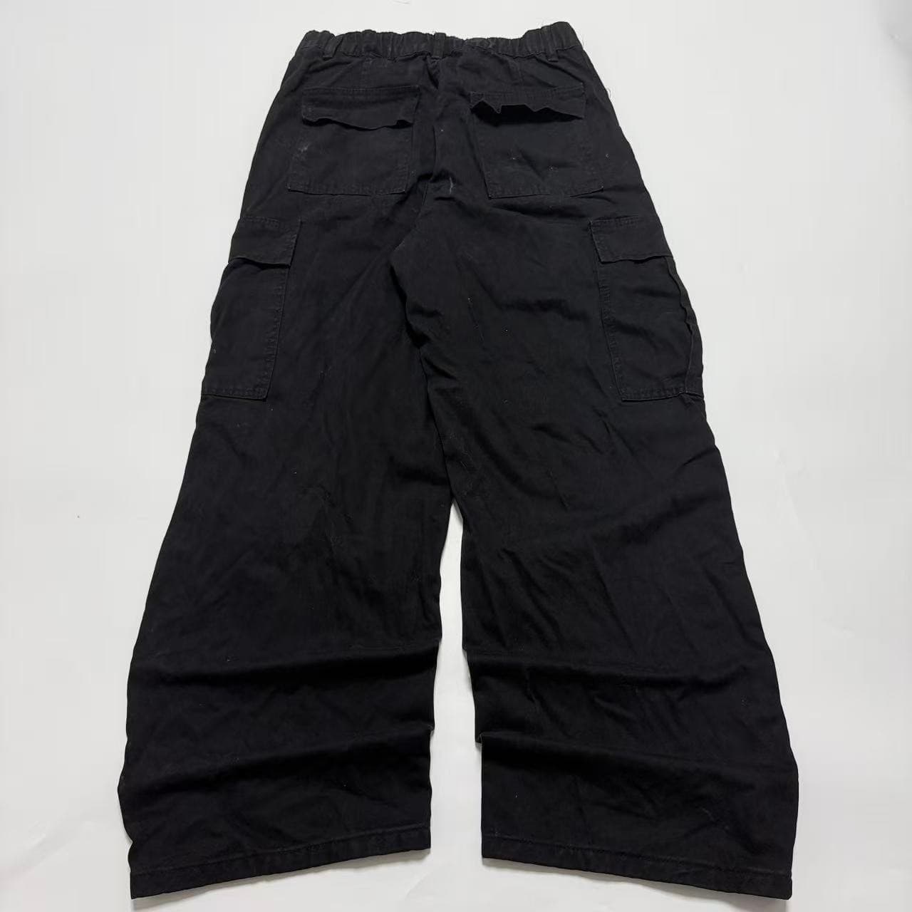 Vintage Style Black Cargo Pants — photo 3 of 4