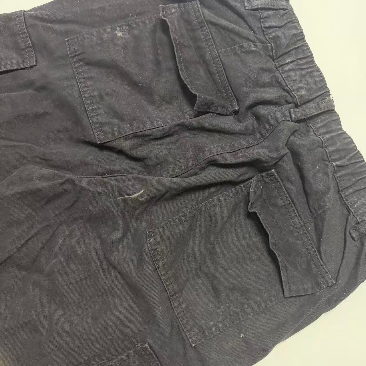 Vintage Style Black Cargo Pants — photo 4 of 4