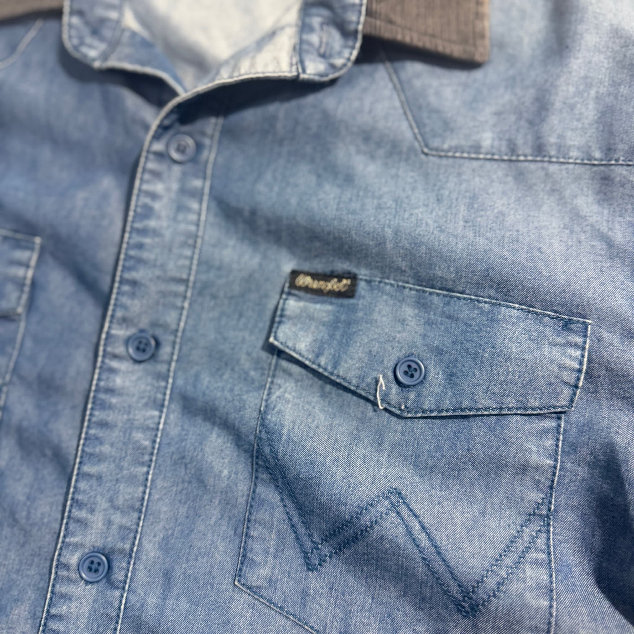 Wrangler Men's Short Sleeve Western Denim Shirt — photo 3 of 7