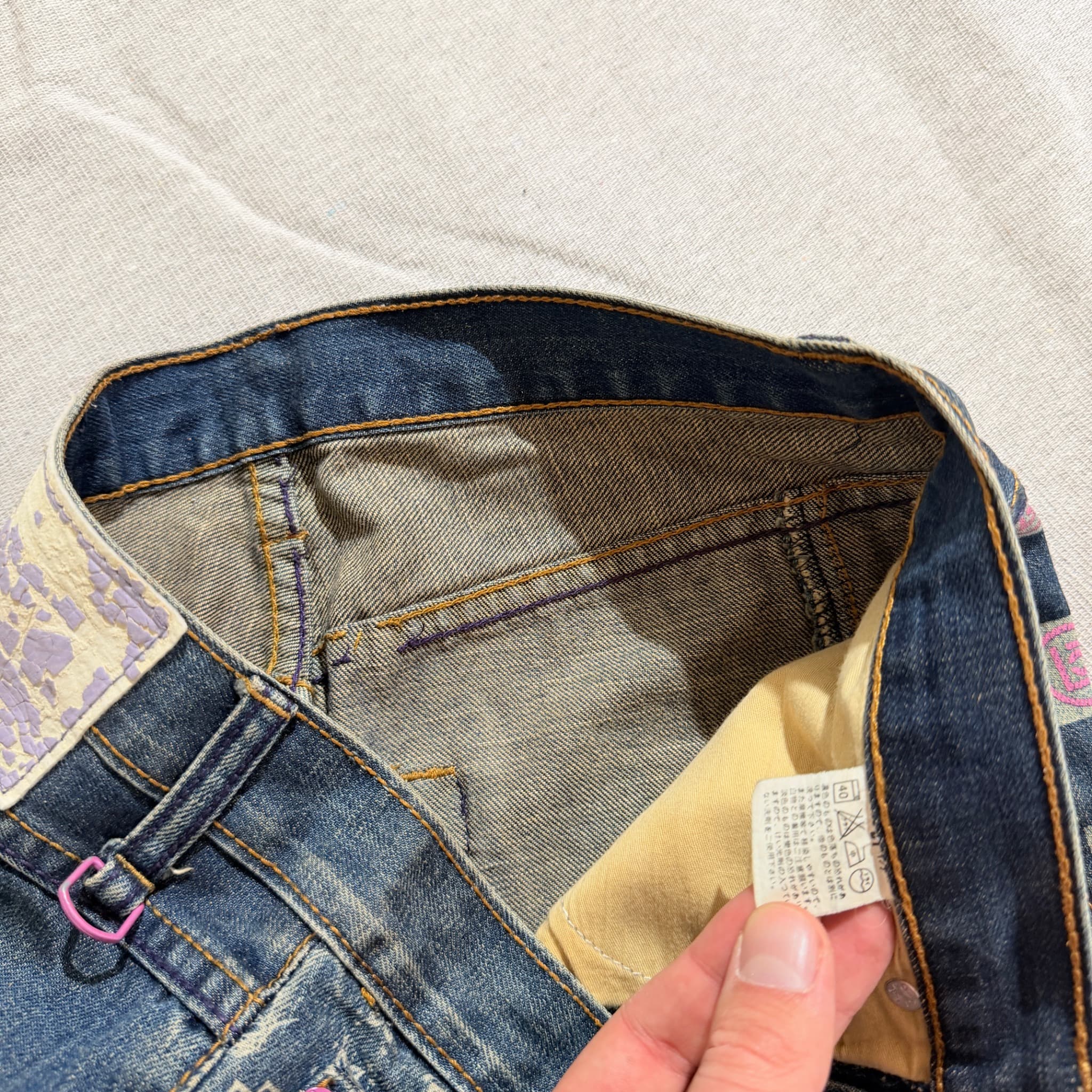 x Hello Kitty Collaboration Denim Jeans Blue Embroidered Size 40 — photo 5 of 10
