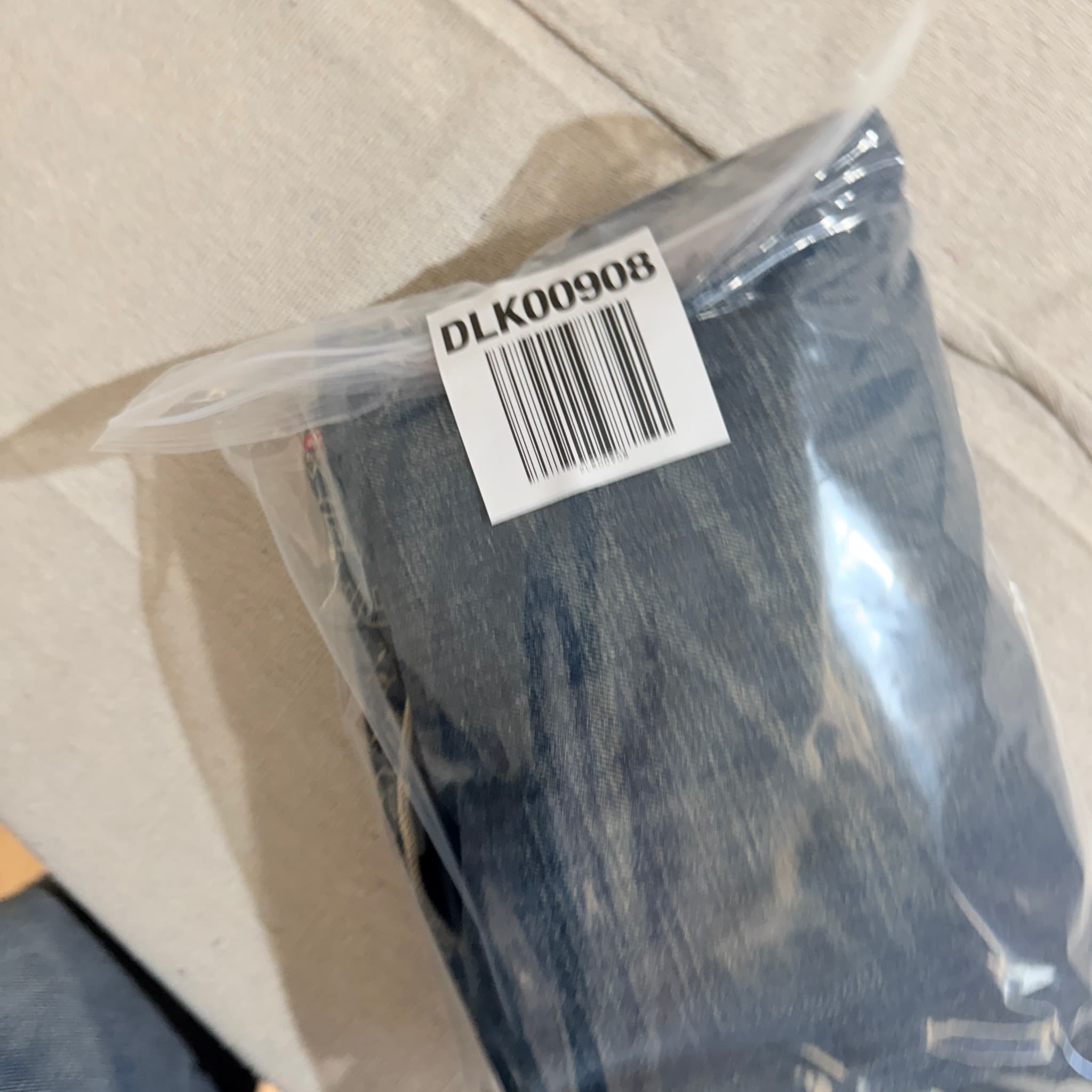 x Hello Kitty Collaboration Denim Jeans Blue Embroidered Size 40 — photo 10 of 10