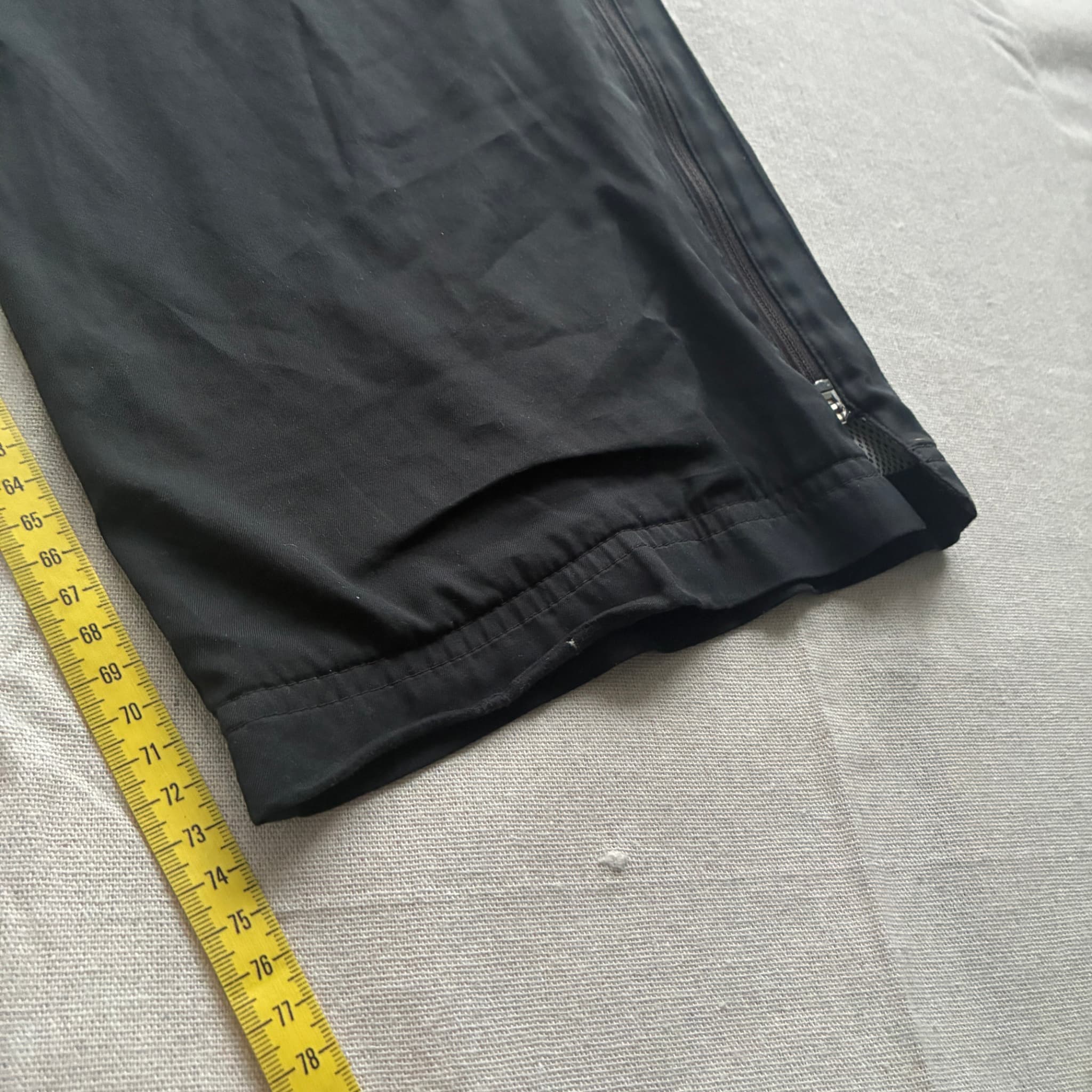 Yonex Men's Black Track Pants With White Side Accents — photo 8 of 11