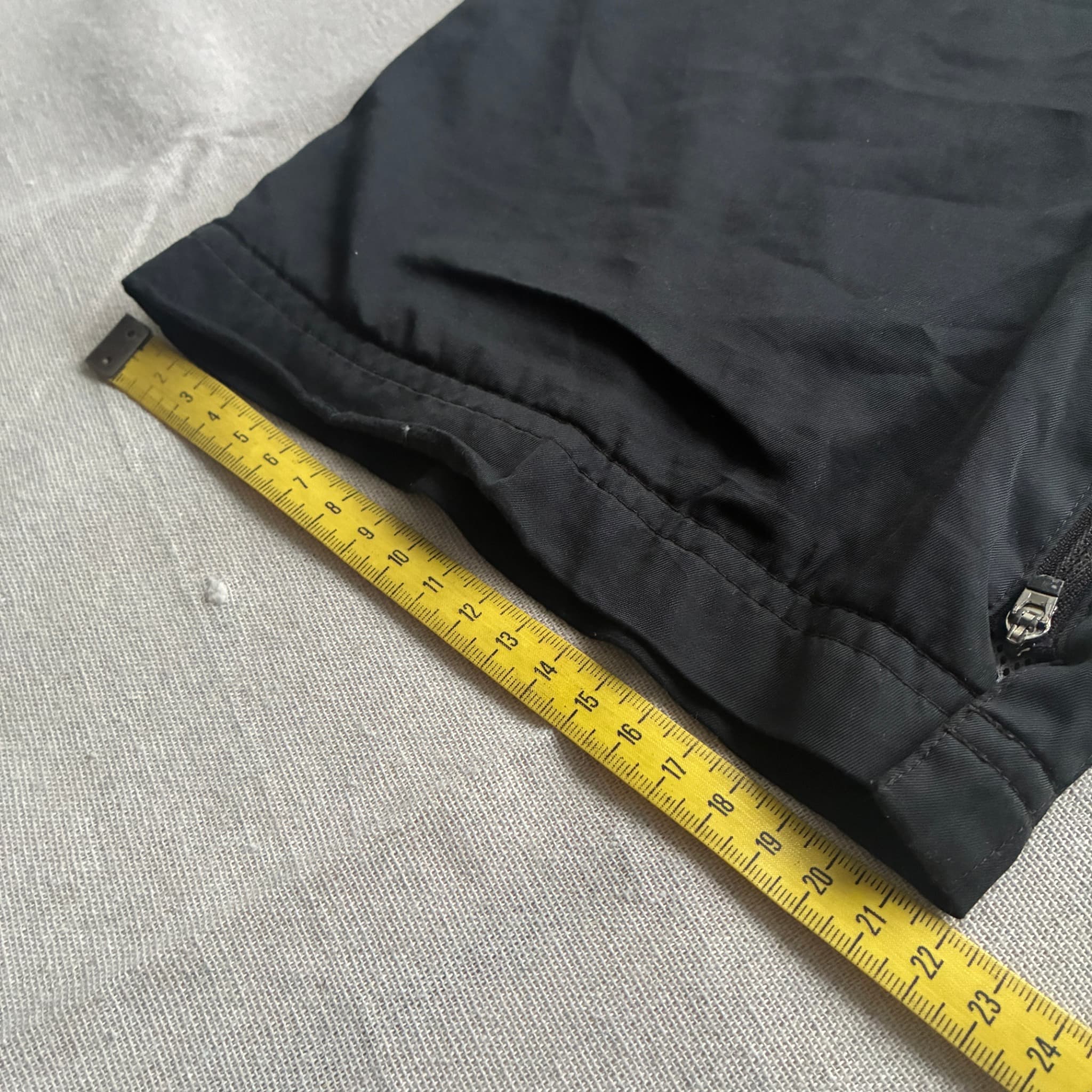 Yonex Men's Black Track Pants With White Side Accents — photo 9 of 11