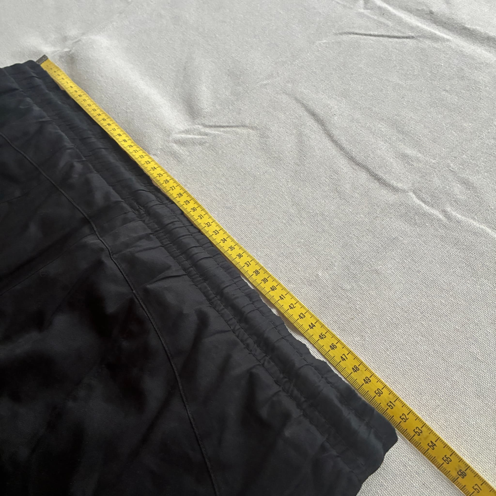 Yonex Men's Black Track Pants With White Side Accents — photo 10 of 11