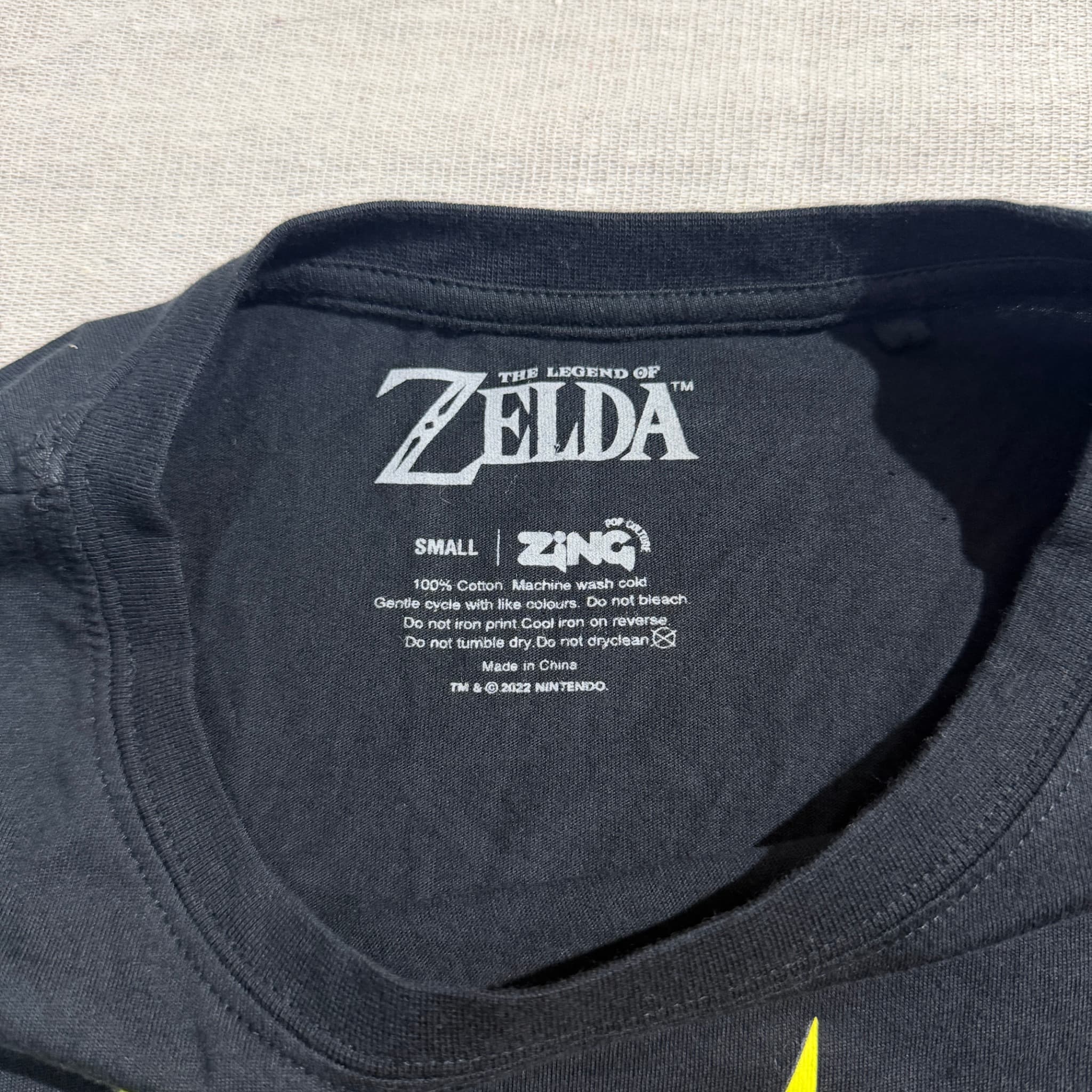 Zing The Legend Of Zelda Majora's Mask Graphic T-Shirt Black Small — photo 3 of 5