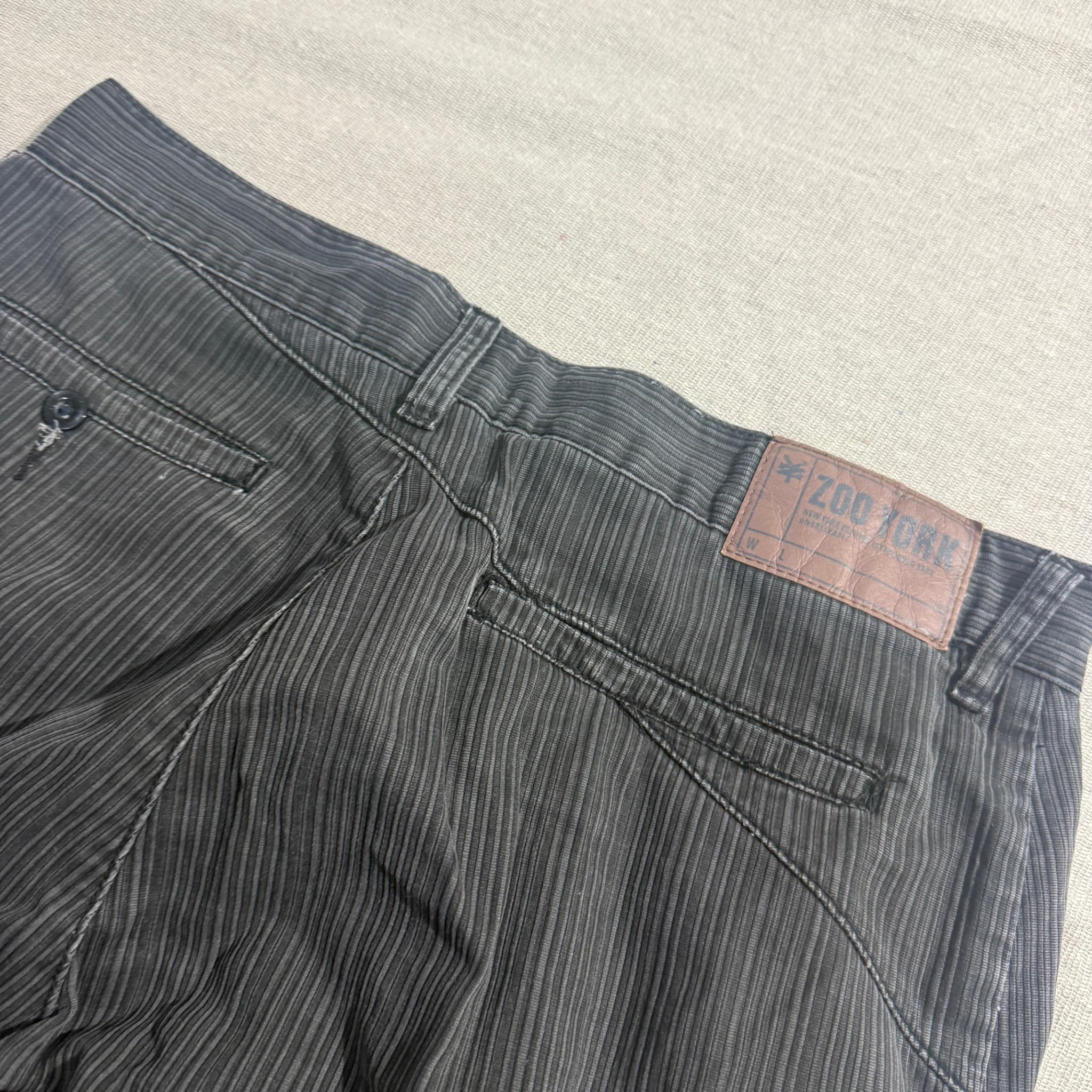 Zoo York Men's Pinstripe Shorts Size 34 — photo 5 of 7