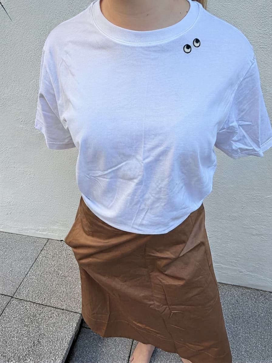 Anya Hindmarch x Uniqlo Embroidered T-Shirt — photo 2 of 4