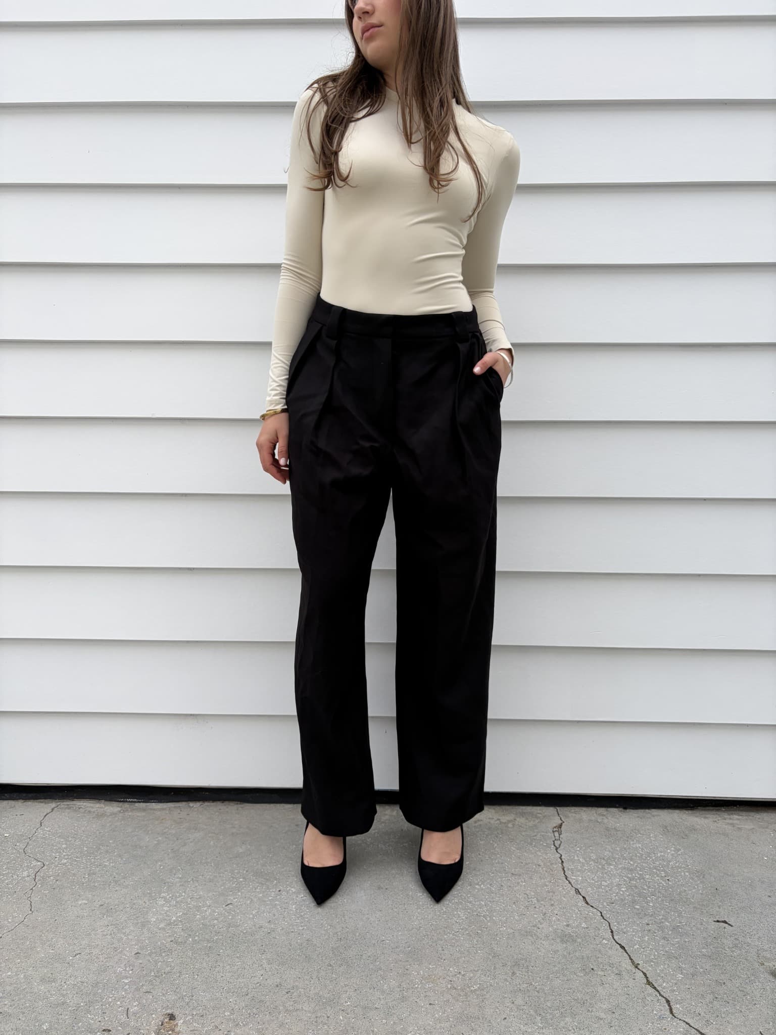 Bayse Black High-Waisted Pleated Wide-Leg Trousers — photo 2 of 4