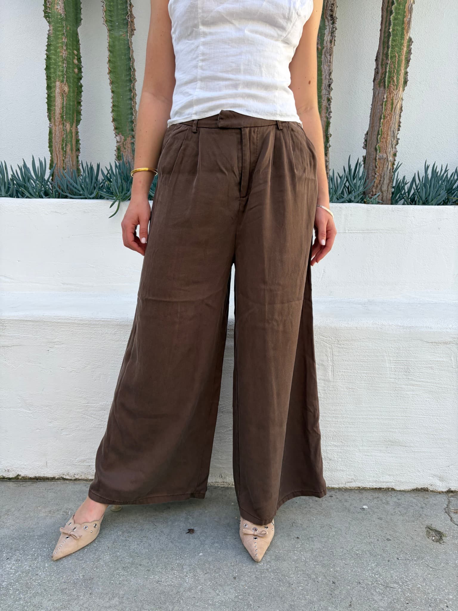 Dissh Brown Wide Leg Pleated Trousers — photo 1 of 6