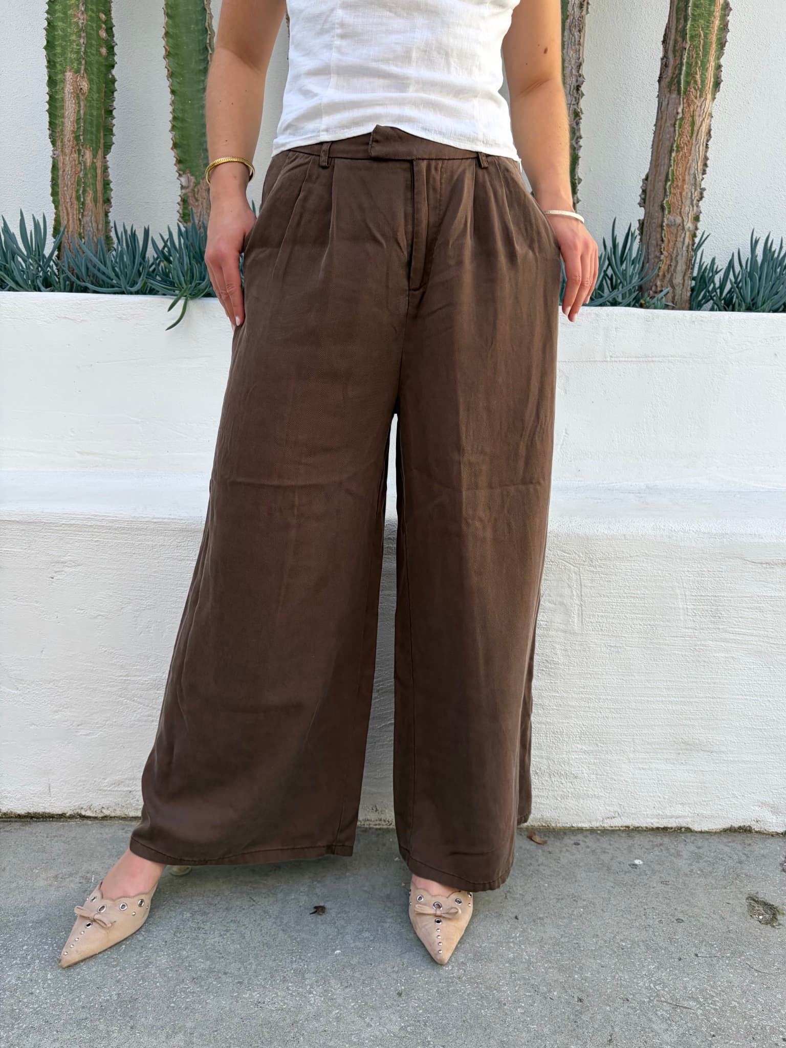 Dissh Brown Wide Leg Pleated Trousers — photo 2 of 6