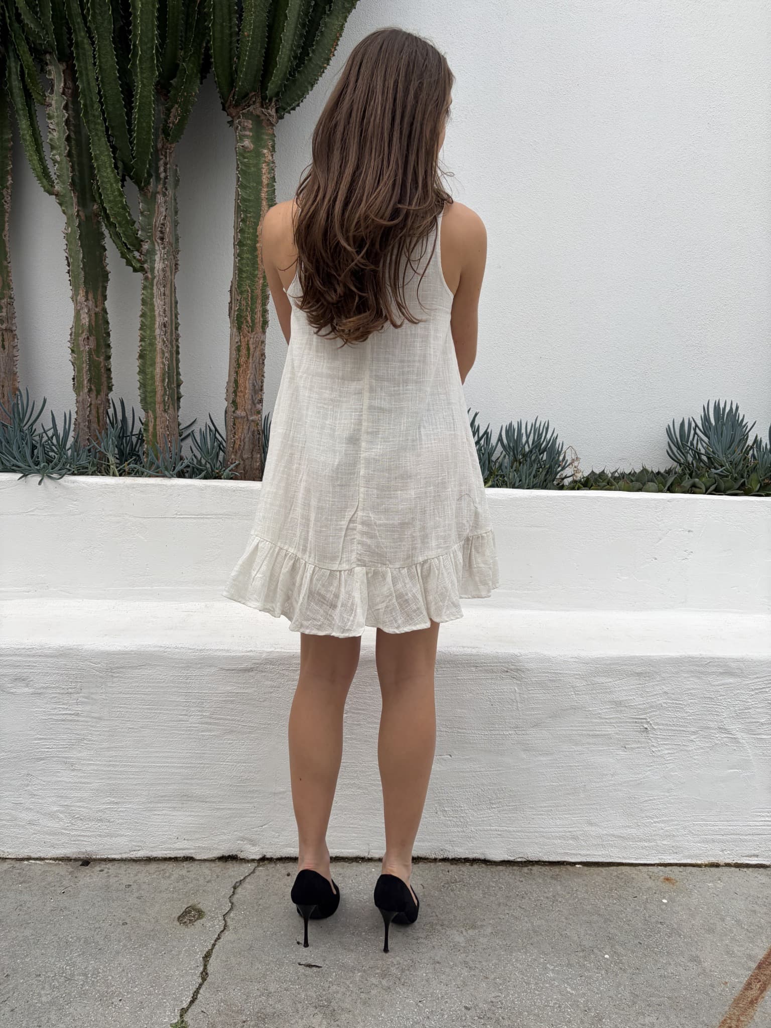 Indikah White Linen Blend Ruffle Hem Mini Dress — photo 3 of 3