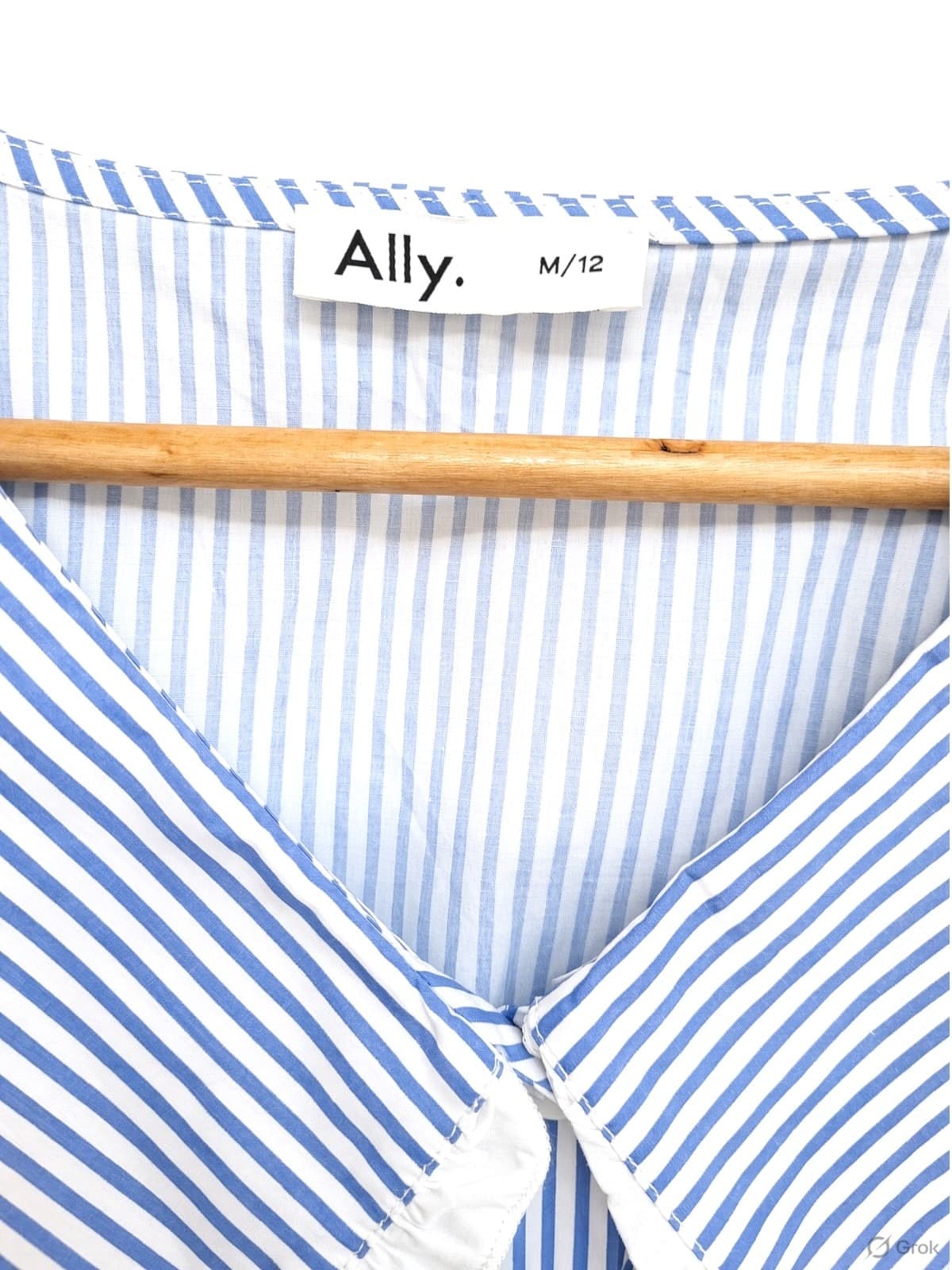 ALLY Blue and White Striped Cotton Blouse with Wide Ruffled Collar Size 12 — photo 4 of 8
