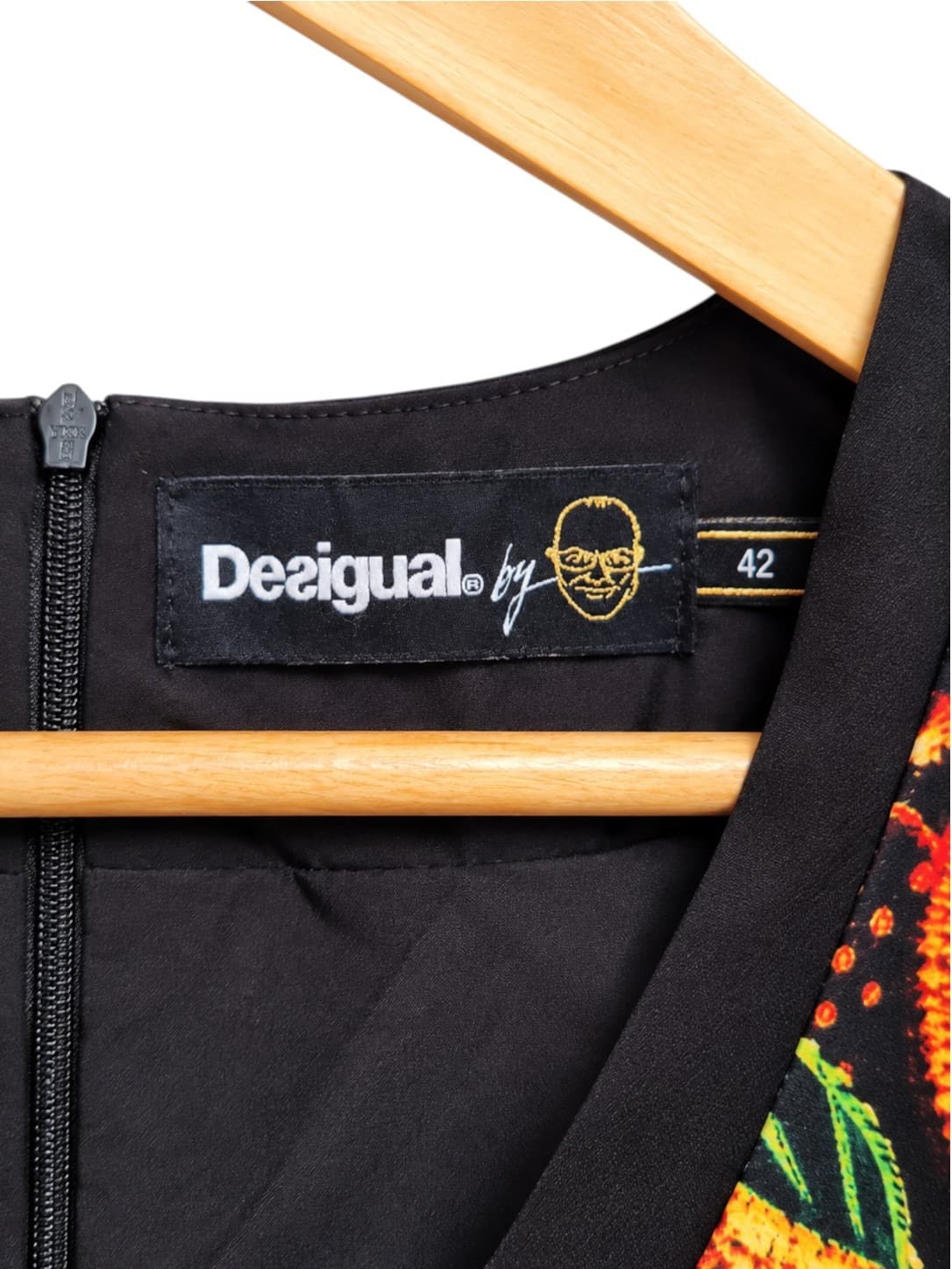 DESIGUAL Black Floral Tapestry Print V-Neck Shift Dress EU 42 AU 14 — photo 4 of 6