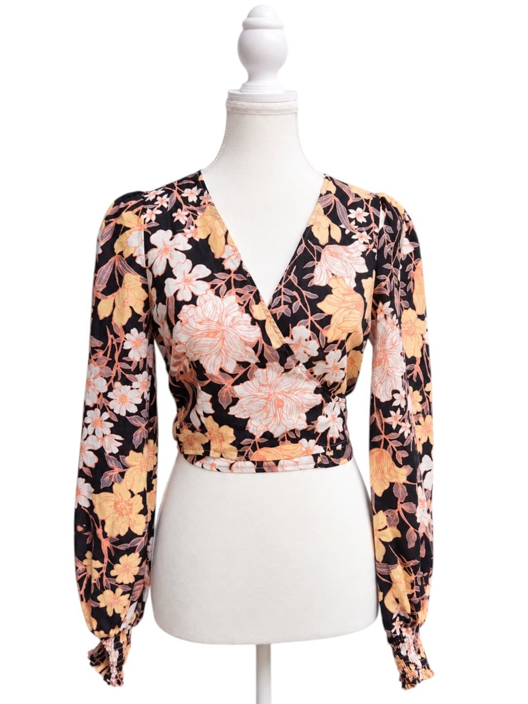 Kivari Floral Print Wrap Top Long Sleeve Black Peach Women's 8 — photo 1 of 8