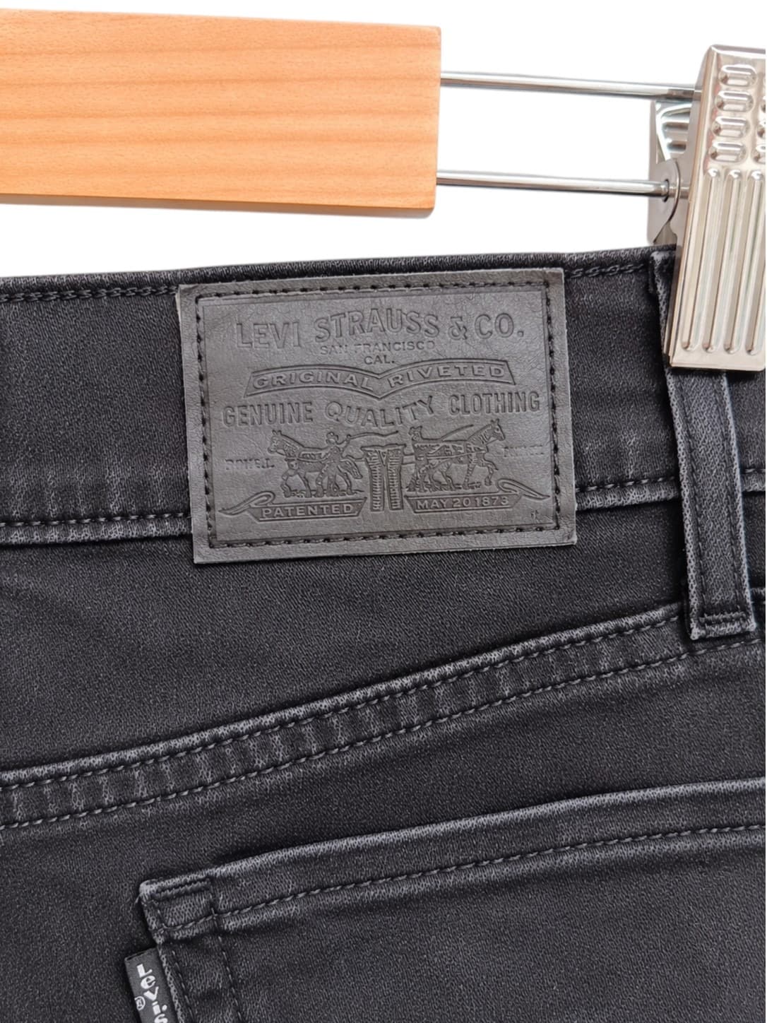 Levis 312 Shaping Slim Jeans Womens W31 L32 Black Stretch Denim — photo 3 of 10