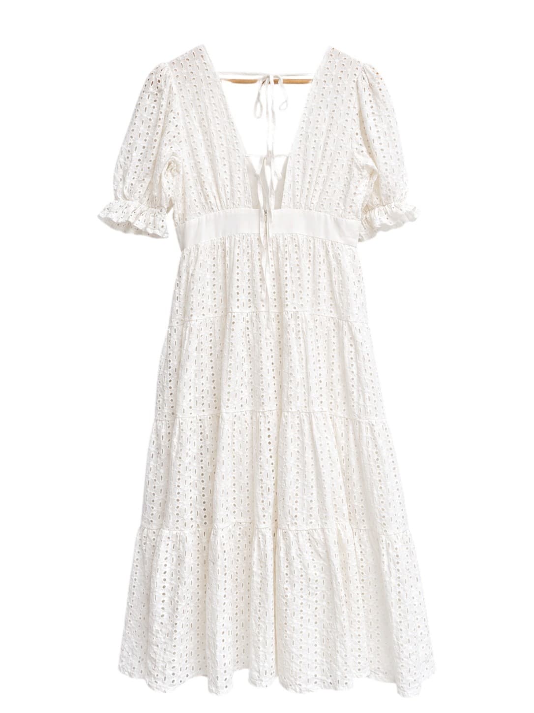 PETAL + PUP Louisa White Broderie Anglaise Tiered Midi Dress BNWT Size 10 — photo 4 of 10