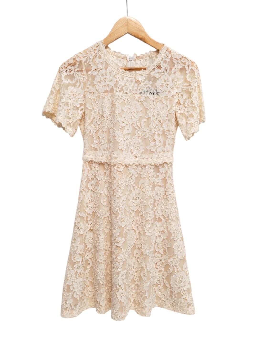 PRINCESS HIGHWAY Cream Floral Lace Fit & Flare Dress Size 6 — photo 1 of 6