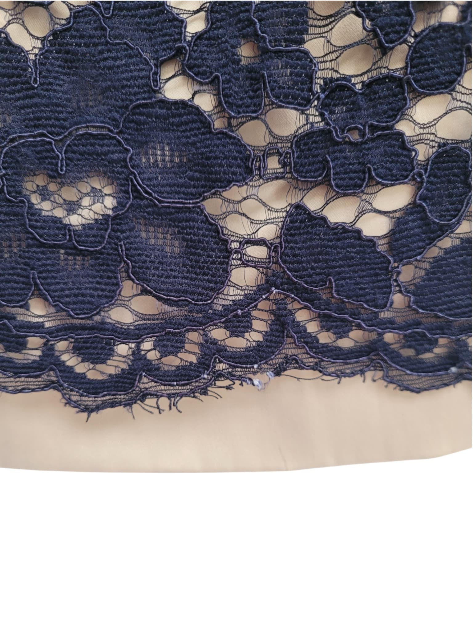 REVIEW Australia Navy Floral Lace Sleeveless Sheath Dress Size 6 — photo 6 of 9