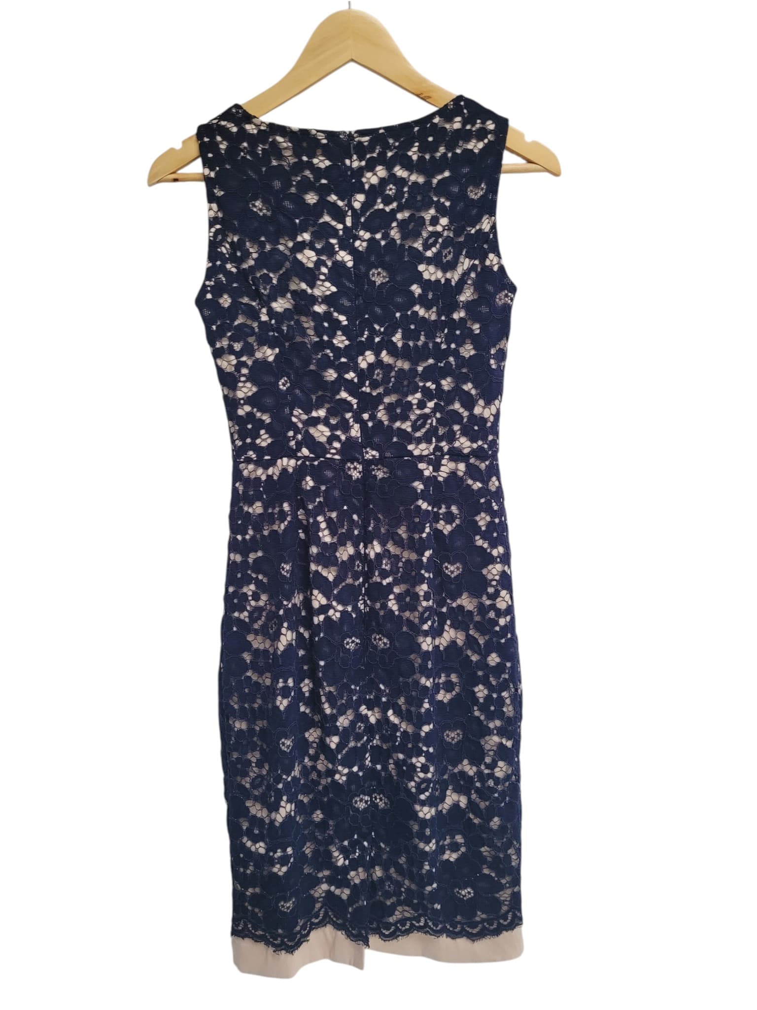 REVIEW Australia Navy Floral Lace Sleeveless Sheath Dress Size 6 — photo 3 of 9