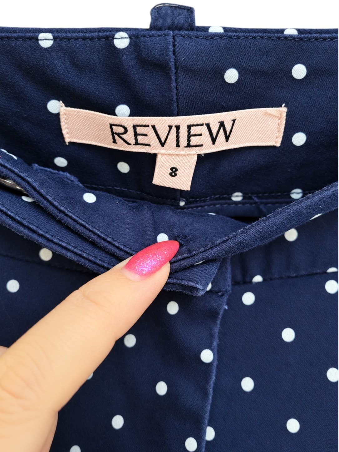 REVIEW Navy Blue White Polka Dot Slim Leg Tailored Pants Size 8 — photo 6 of 6