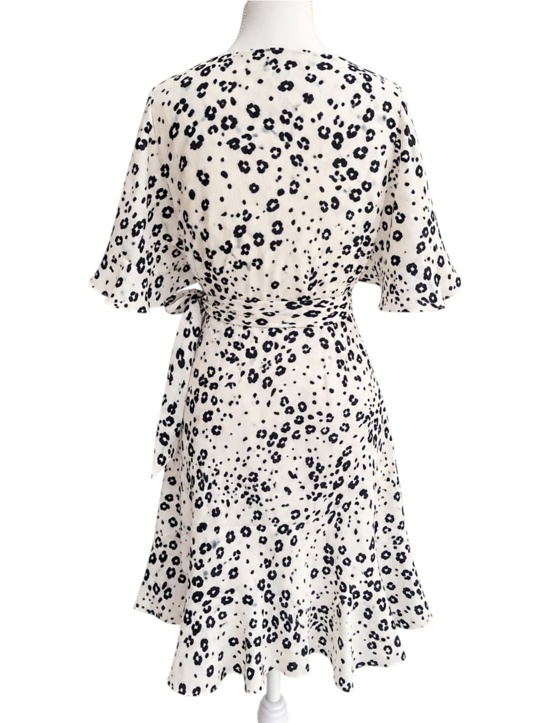 Tussah White And Black Animal Print Wrap Dress Size 8 — photo 6 of 8